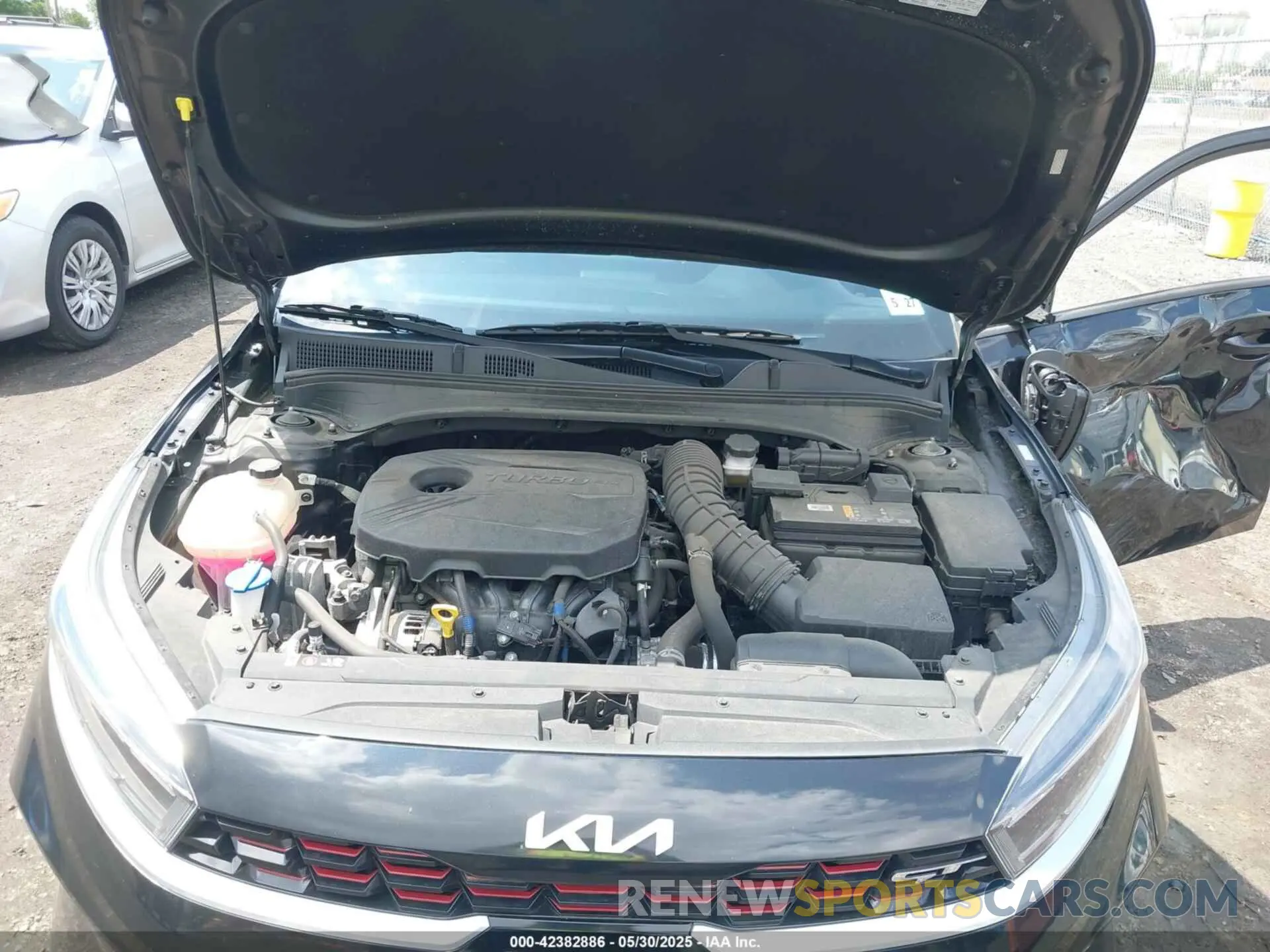 10 Photograph of a damaged car 3KPF44AC0NE480330 KIA FORTE 2022