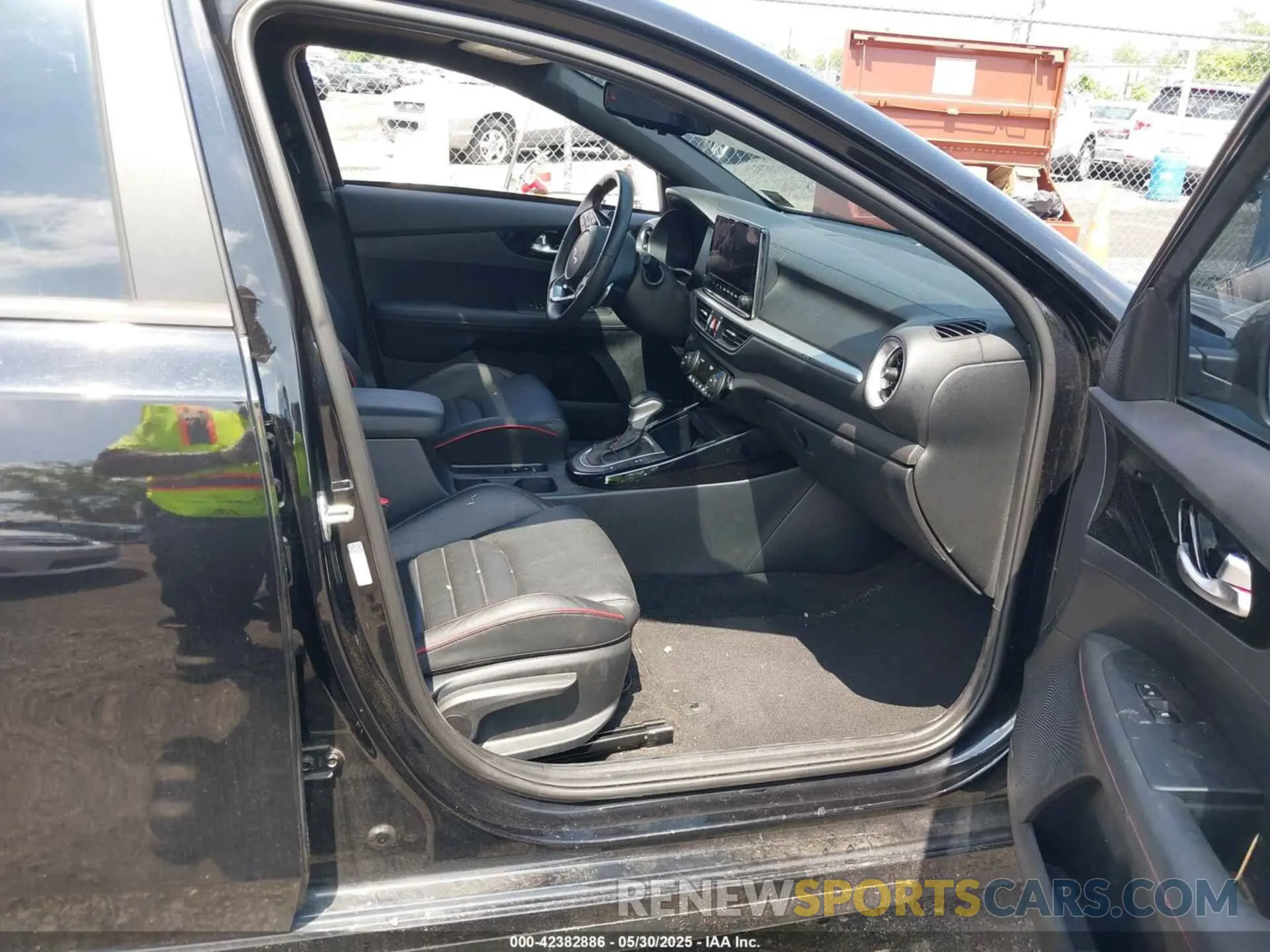 5 Photograph of a damaged car 3KPF44AC0NE480330 KIA FORTE 2022