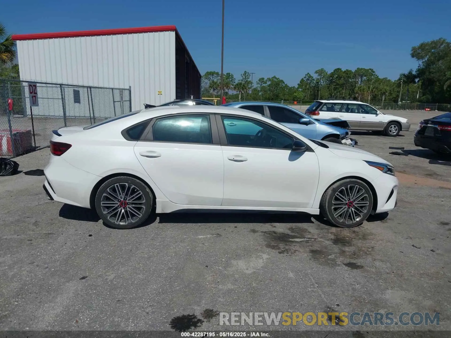 13 Photograph of a damaged car 3KPF44AC2NE462637 KIA FORTE 2022