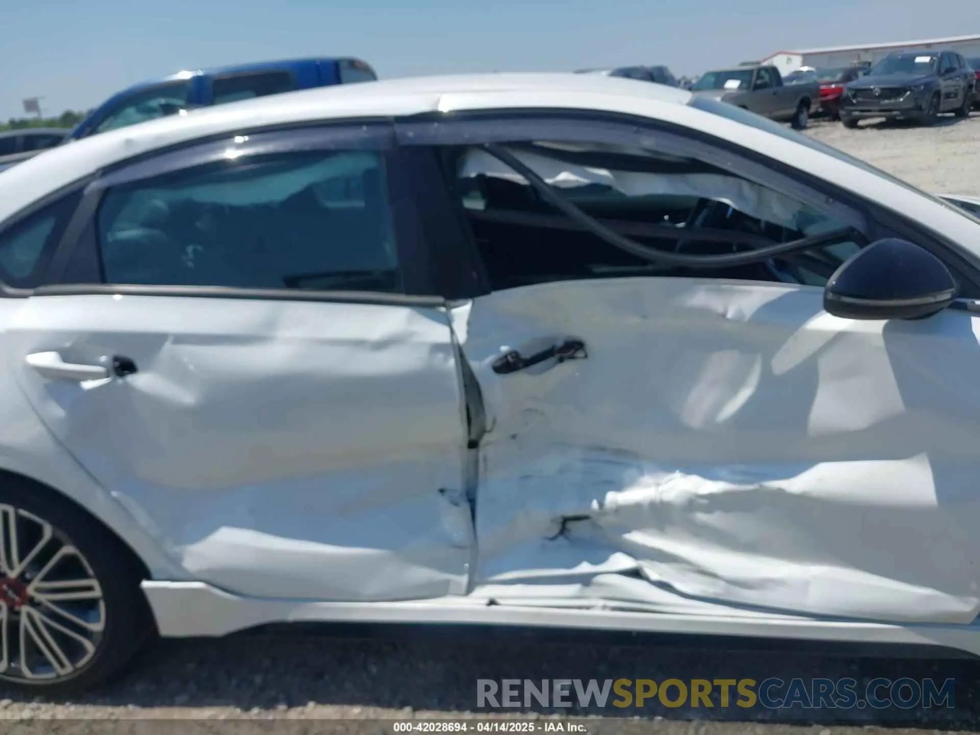 13 Photograph of a damaged car 3KPF44AC3NE477289 KIA FORTE 2022