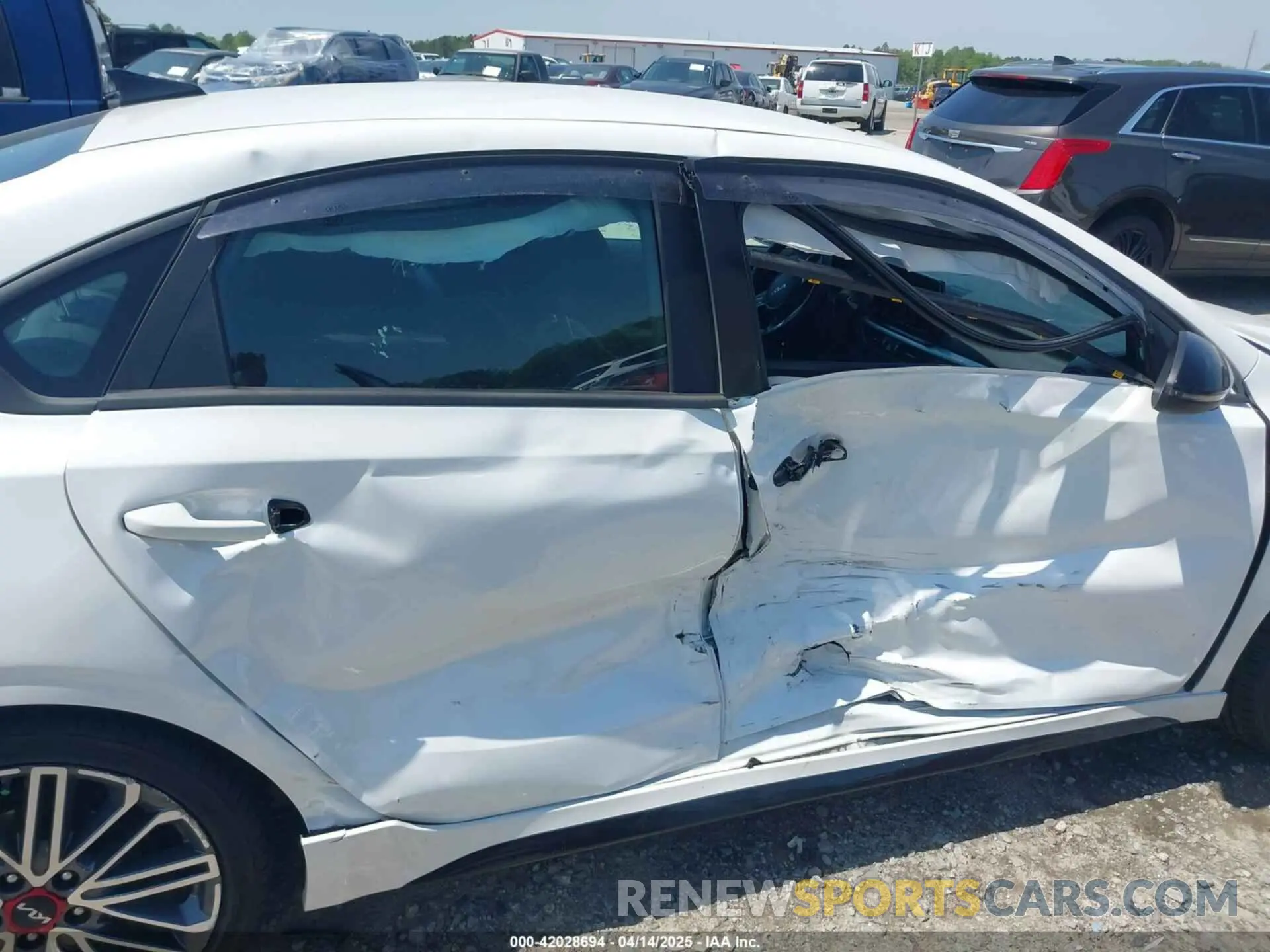 6 Photograph of a damaged car 3KPF44AC3NE477289 KIA FORTE 2022