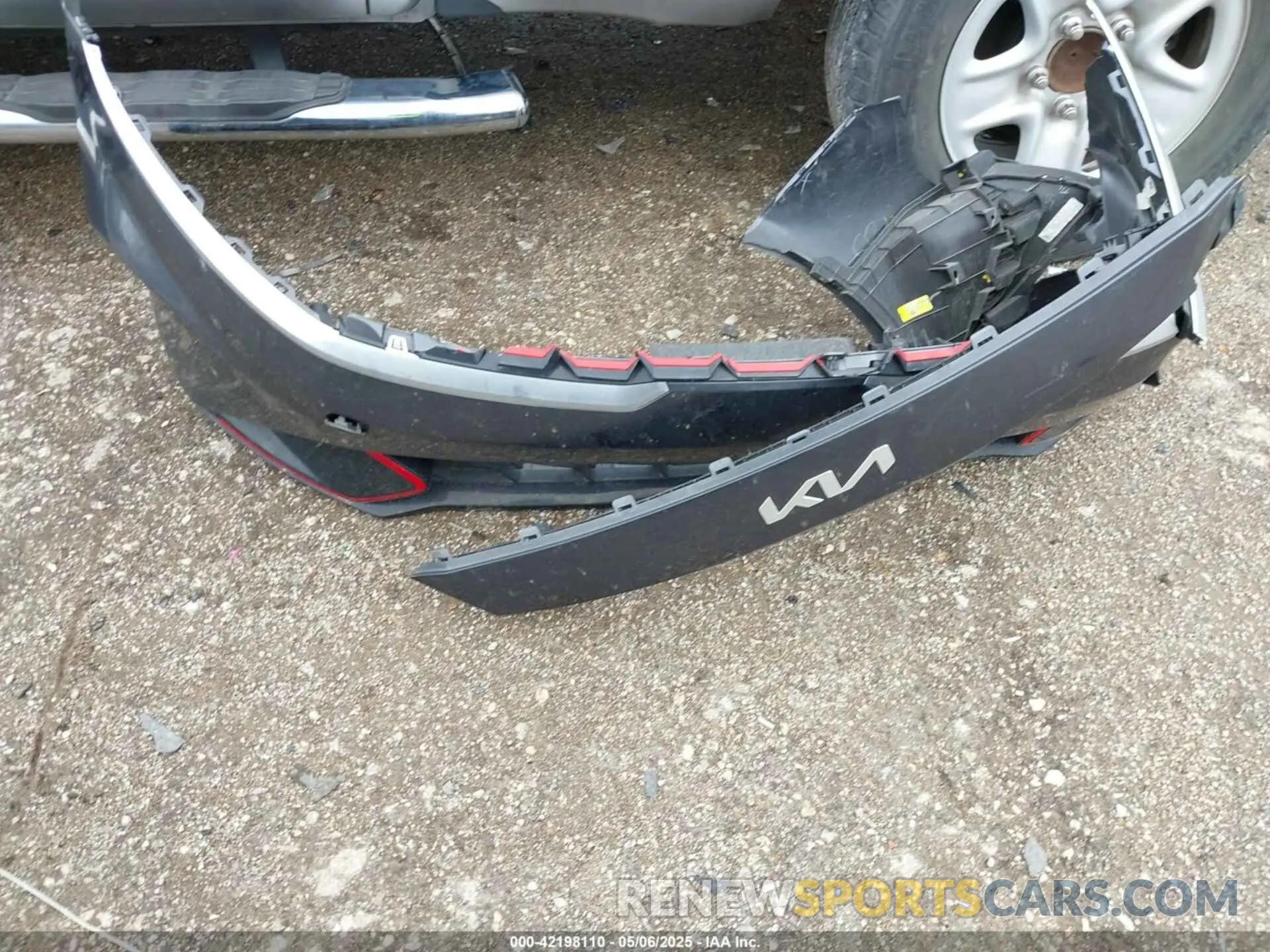 12 Photograph of a damaged car 3KPF44AC3NE486011 KIA FORTE 2022