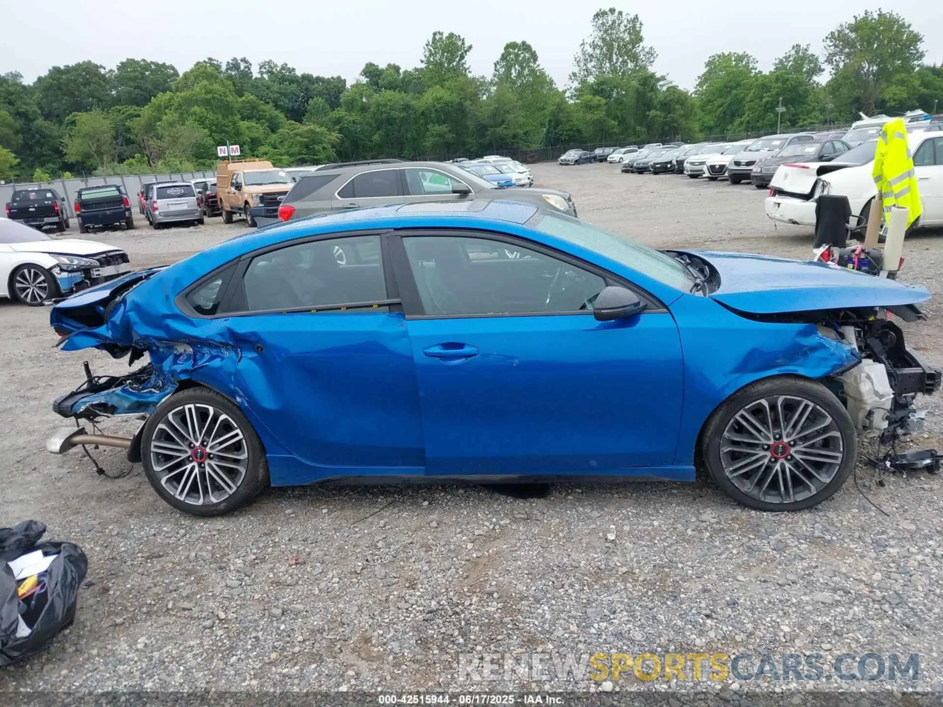 13 Photograph of a damaged car 3KPF44AC4NE425086 KIA FORTE 2022