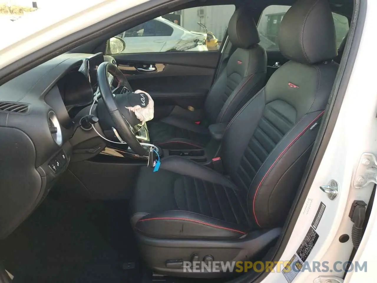 7 Photograph of a damaged car 3KPF44AC6NE488321 KIA FORTE 2022