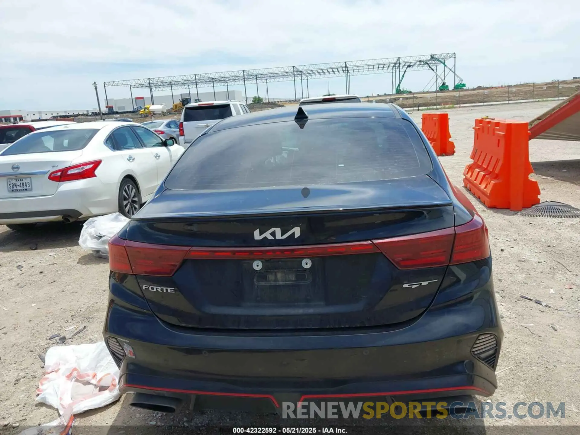 17 Photograph of a damaged car 3KPF44AC8NE447642 KIA FORTE 2022