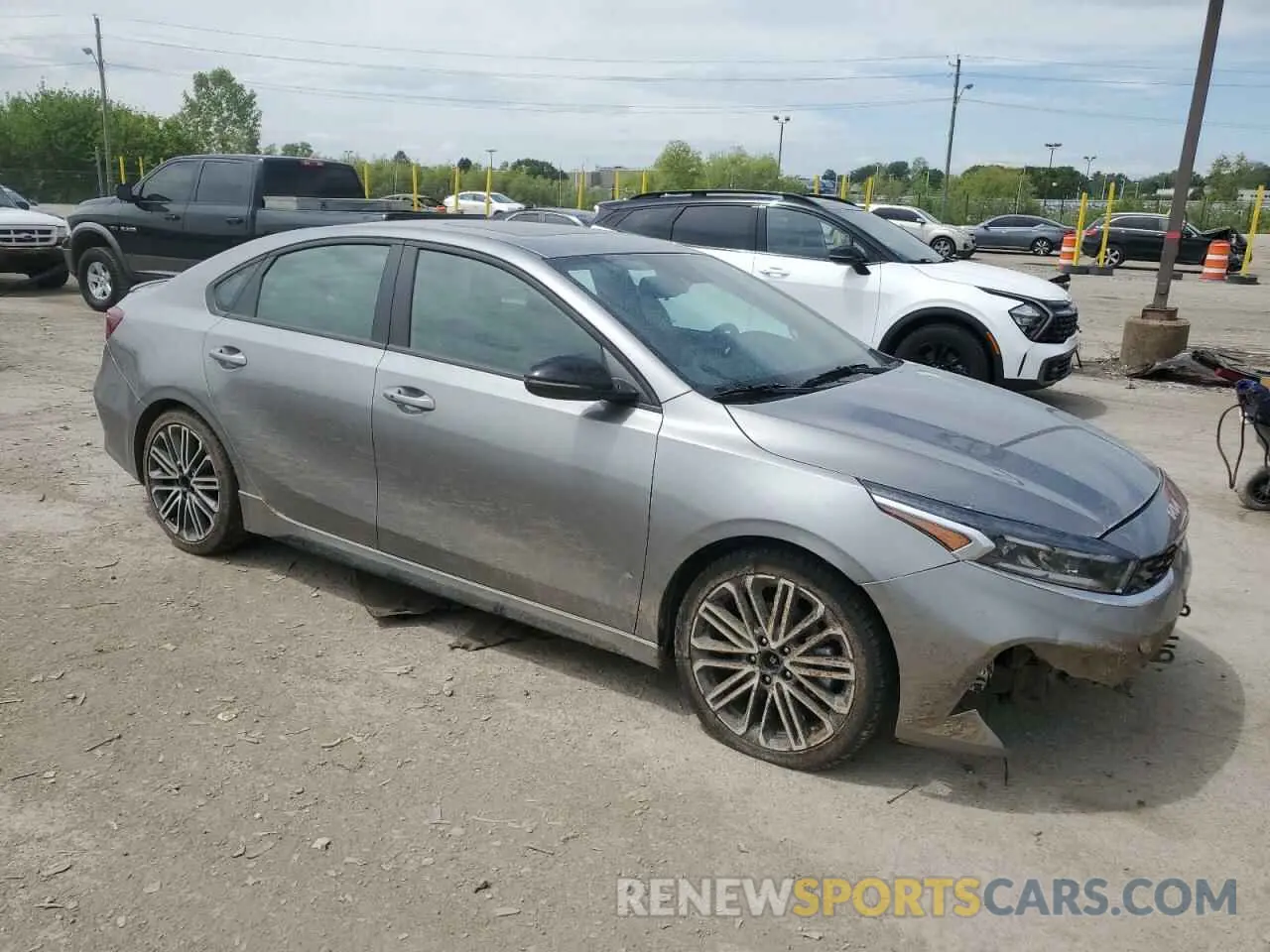 4 Photograph of a damaged car 3KPF44ACXNE449943 KIA FORTE 2022