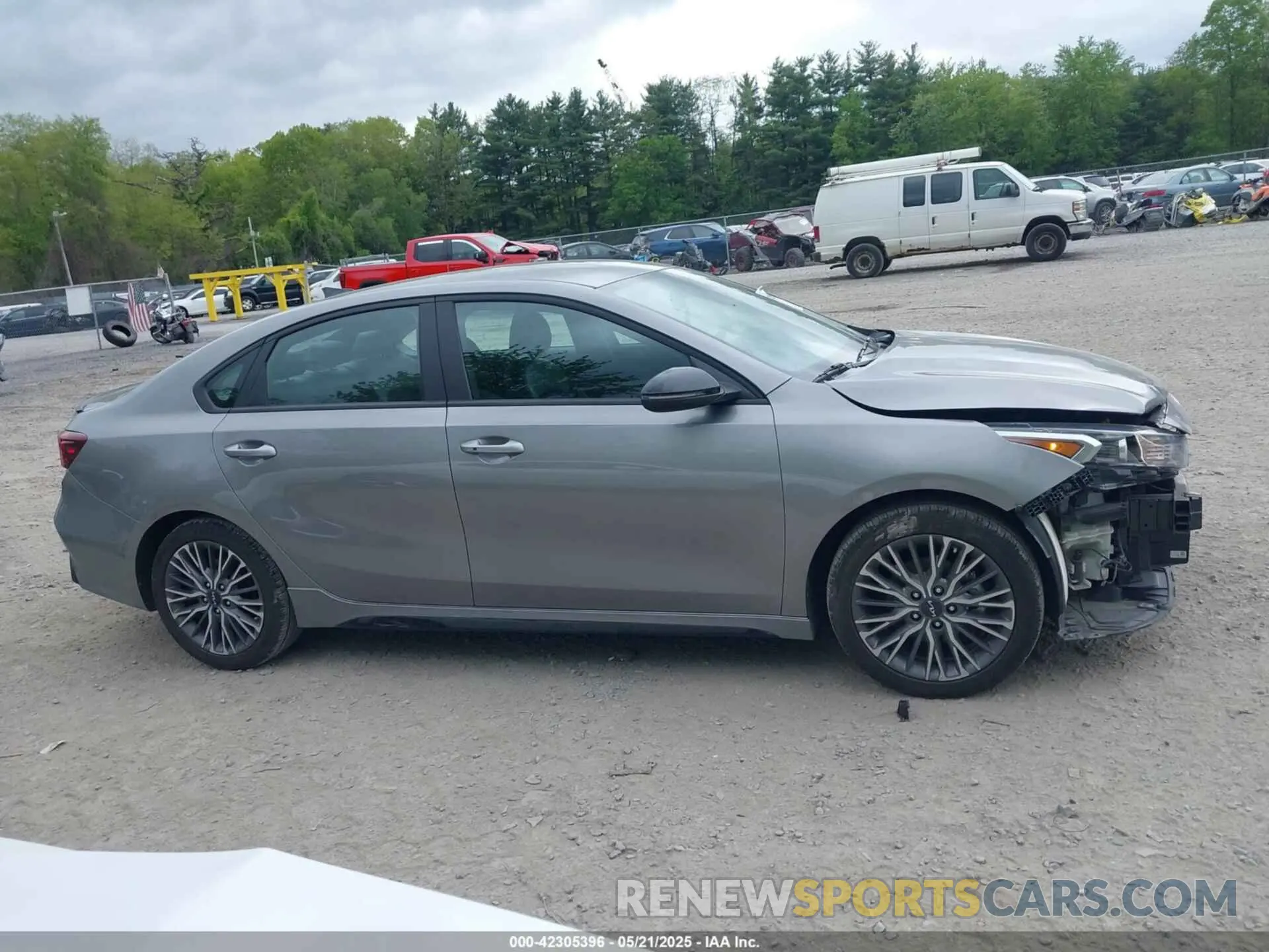 14 Photograph of a damaged car 3KPF54AD0NE486182 KIA FORTE 2022