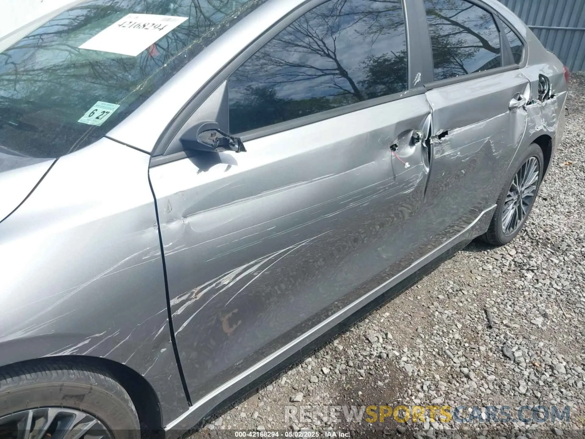 6 Photograph of a damaged car 3KPF54AD0NE490720 KIA FORTE 2022