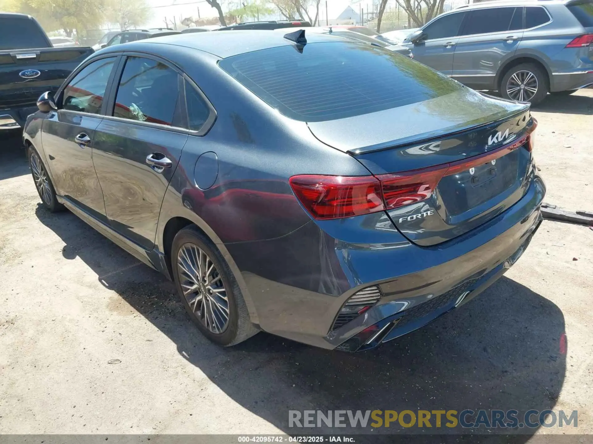3 Photograph of a damaged car 3KPF54AD0NE506964 KIA FORTE 2022