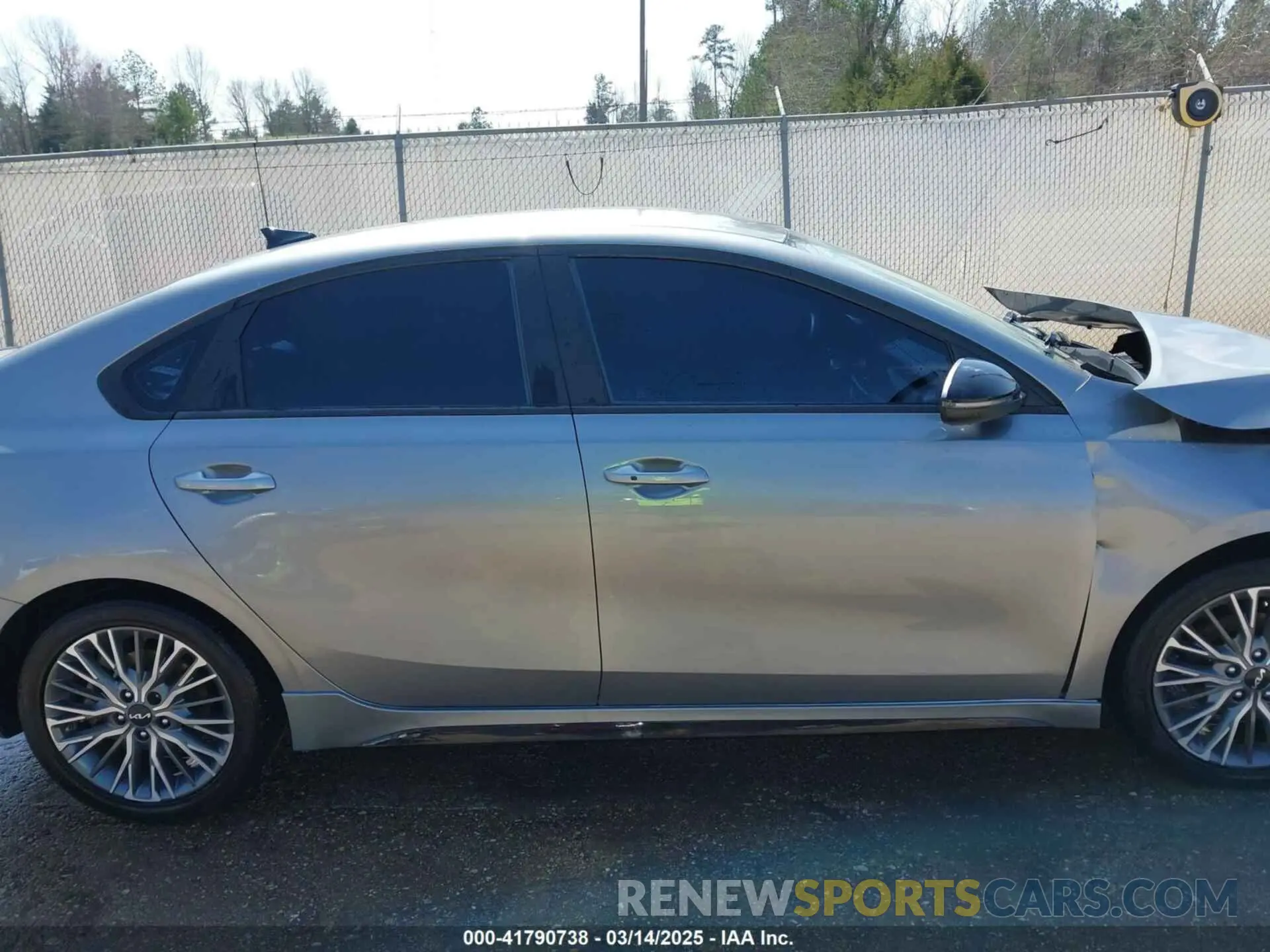 14 Photograph of a damaged car 3KPF54AD1NE435919 KIA FORTE 2022