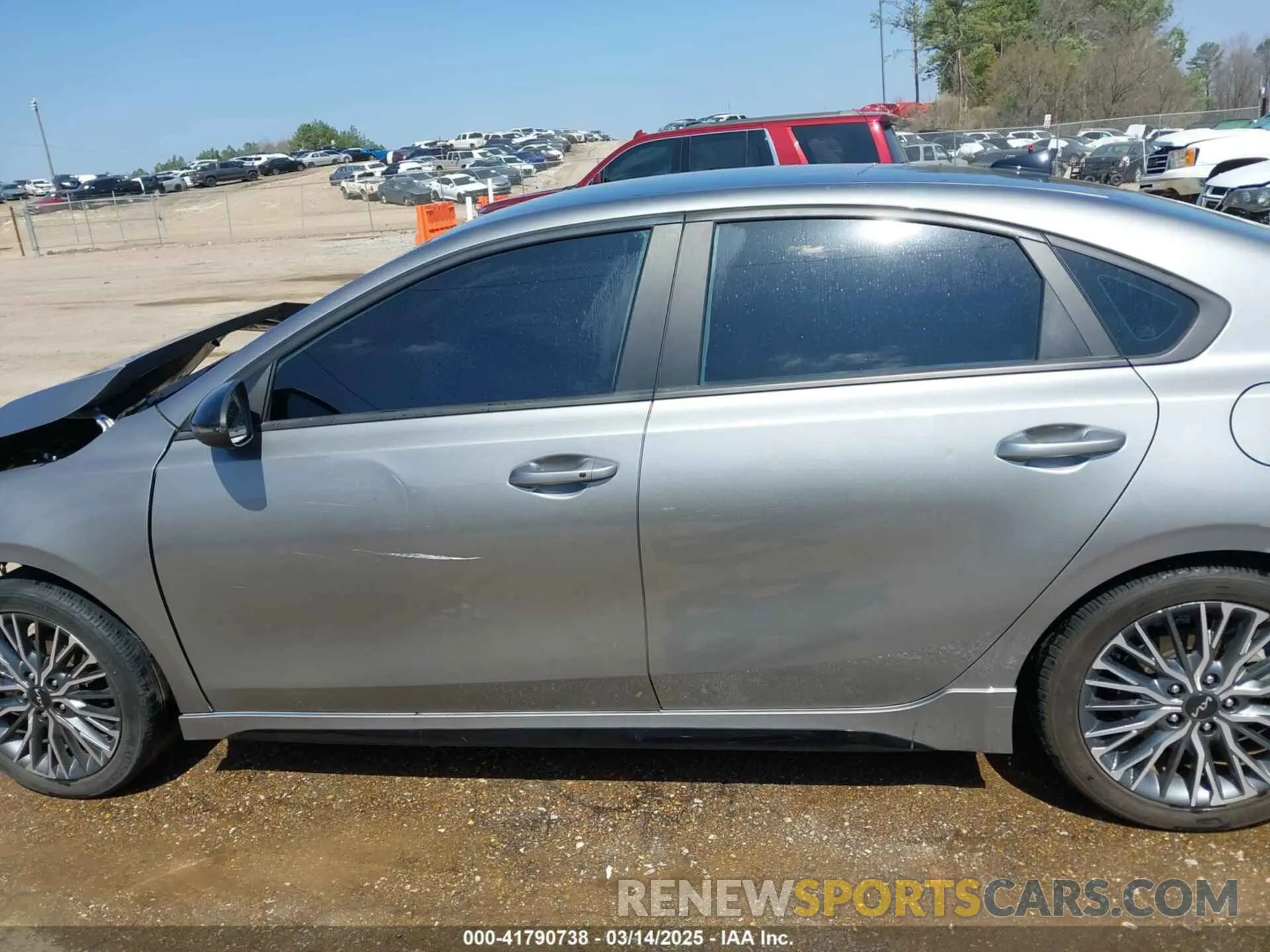 15 Photograph of a damaged car 3KPF54AD1NE435919 KIA FORTE 2022