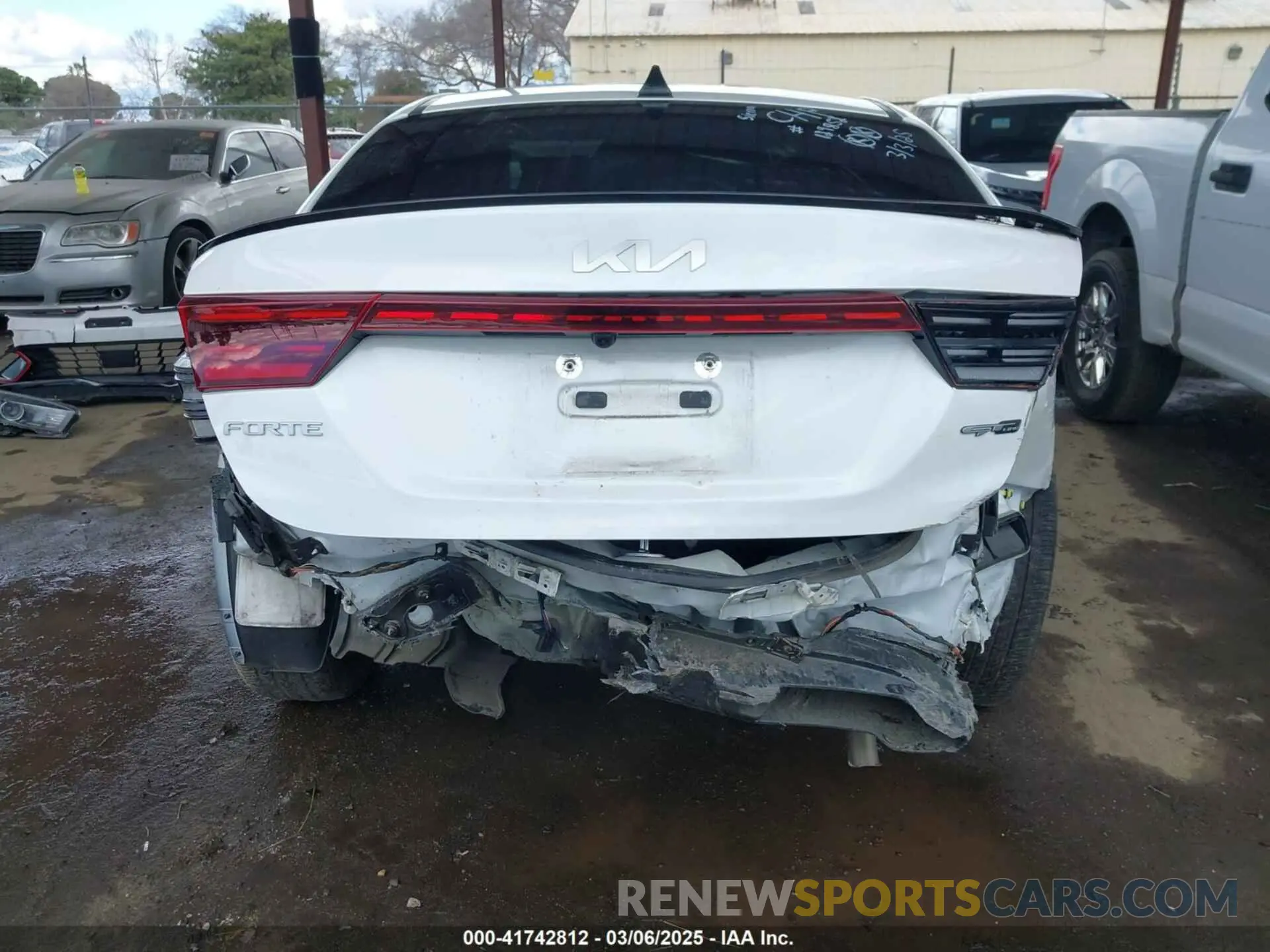 16 Photograph of a damaged car 3KPF54AD1NE455894 KIA FORTE 2022