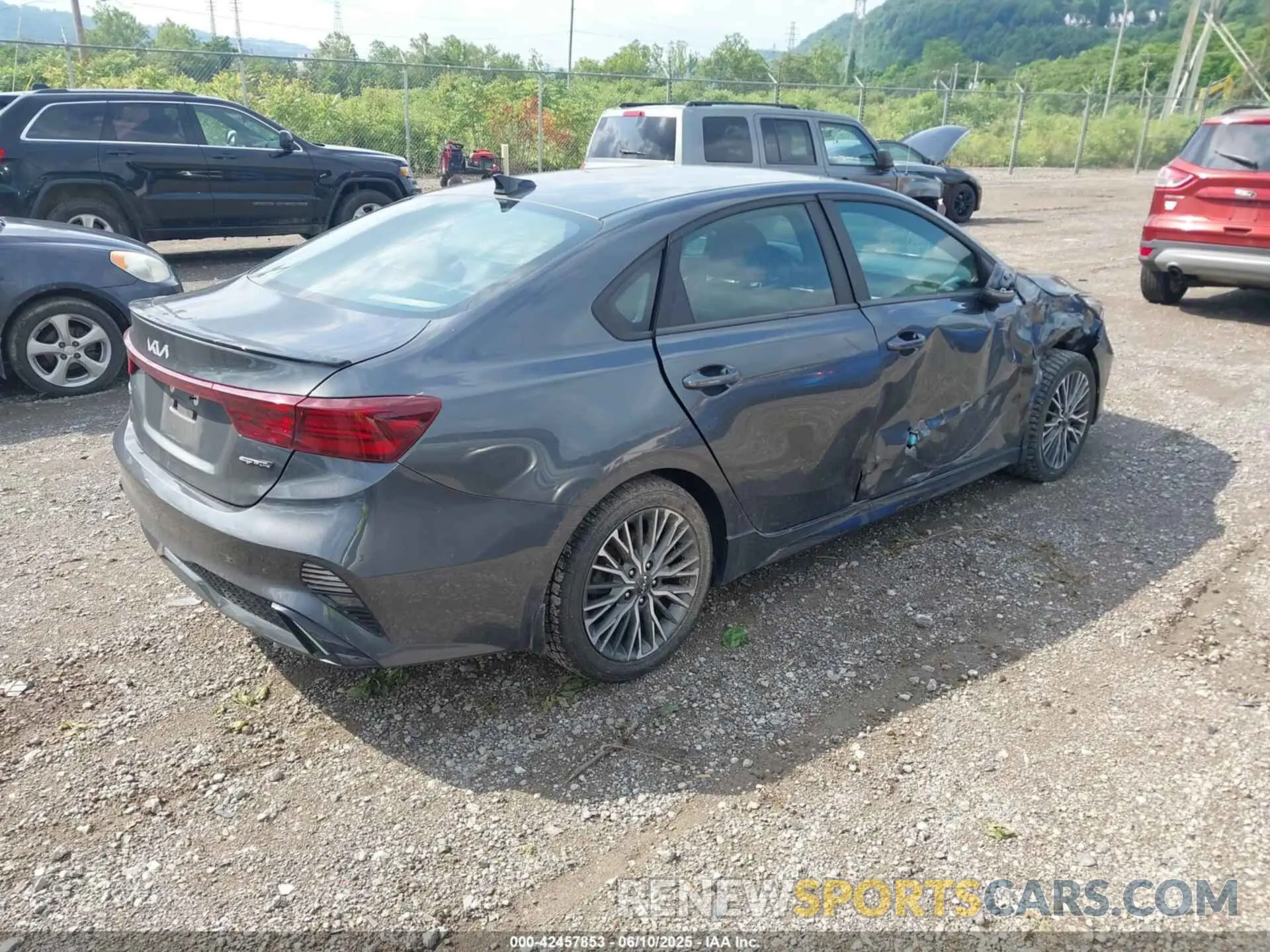 4 Photograph of a damaged car 3KPF54AD1NE459296 KIA FORTE 2022