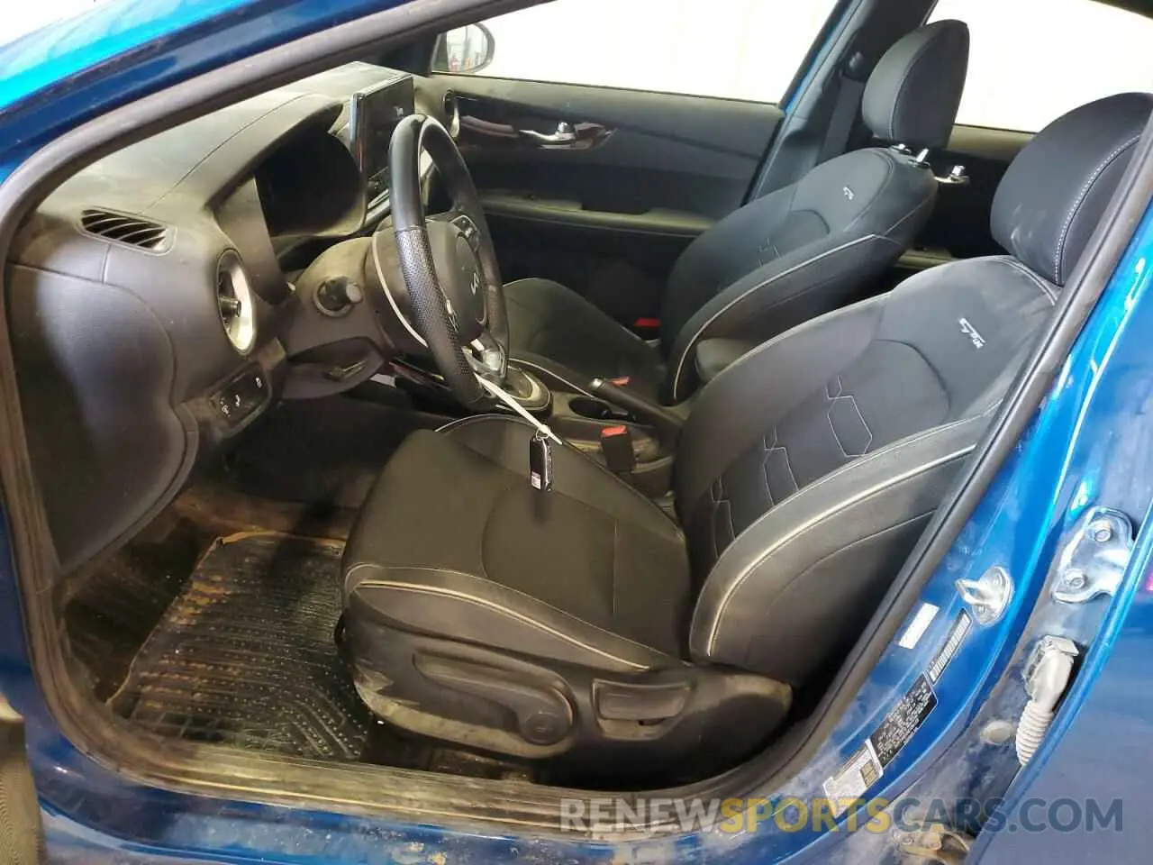 7 Photograph of a damaged car 3KPF54AD1NE486109 KIA FORTE 2022