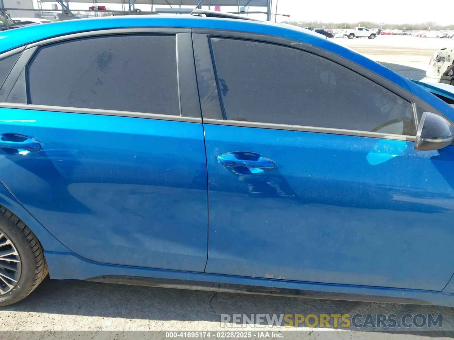 12 Photograph of a damaged car 3KPF54AD1NE491780 KIA FORTE 2022
