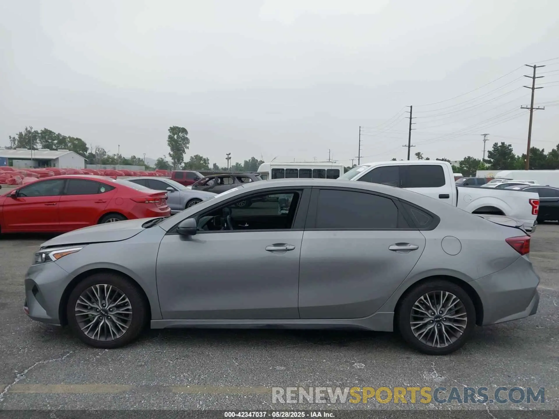 14 Photograph of a damaged car 3KPF54AD1NE504141 KIA FORTE 2022