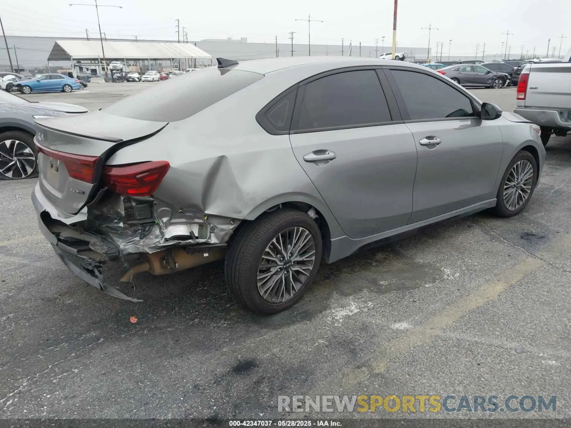 4 Photograph of a damaged car 3KPF54AD1NE504141 KIA FORTE 2022