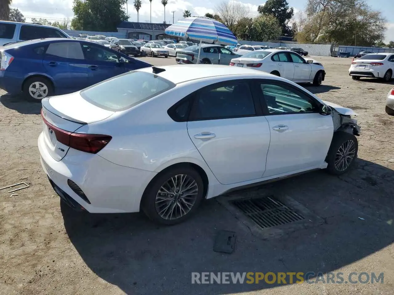 3 Photograph of a damaged car 3KPF54AD4NE486623 KIA FORTE 2022
