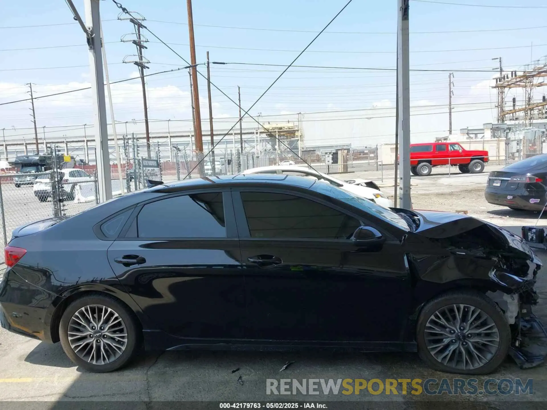 14 Photograph of a damaged car 3KPF54AD5NE442789 KIA FORTE 2022