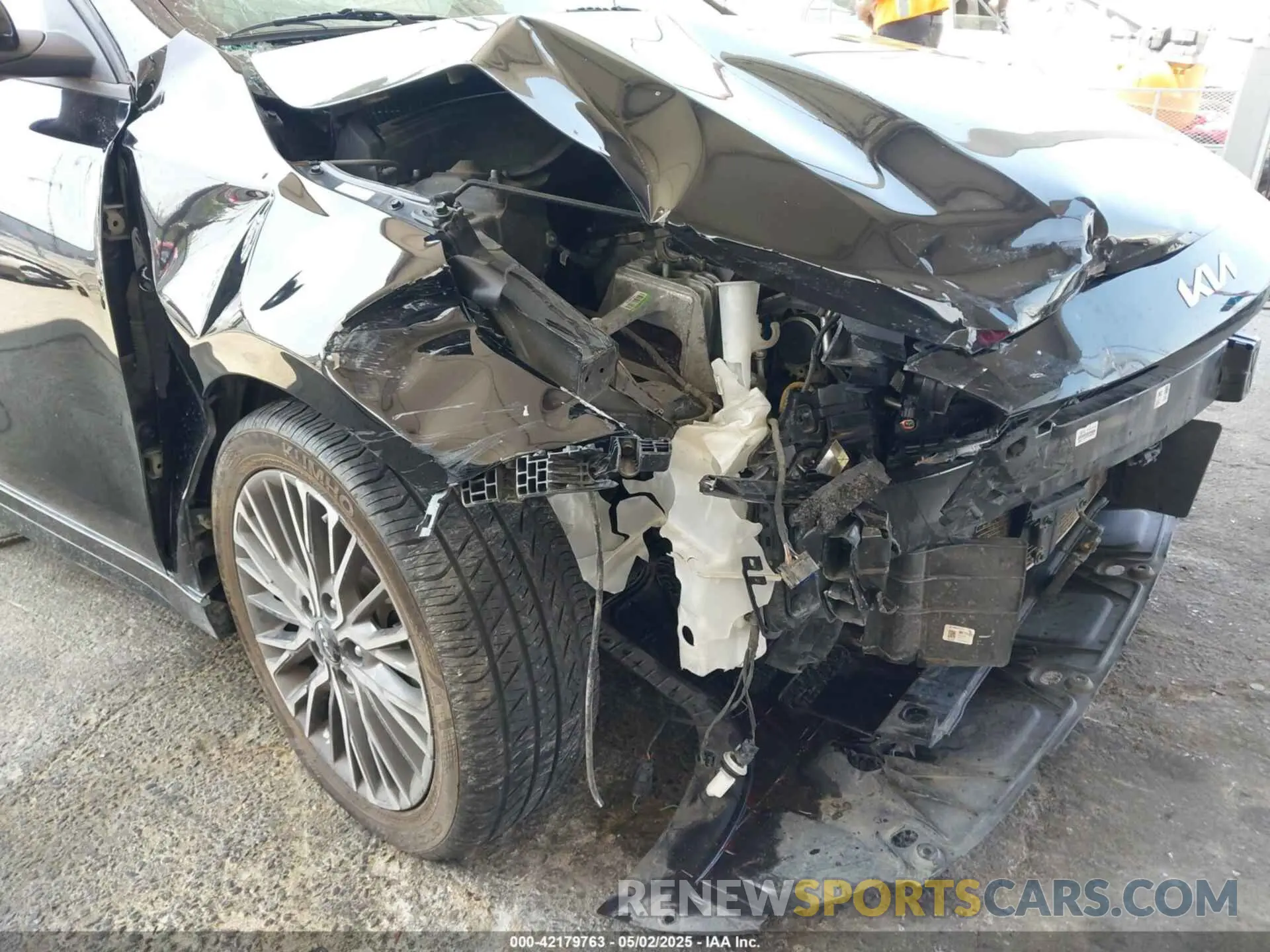 6 Photograph of a damaged car 3KPF54AD5NE442789 KIA FORTE 2022