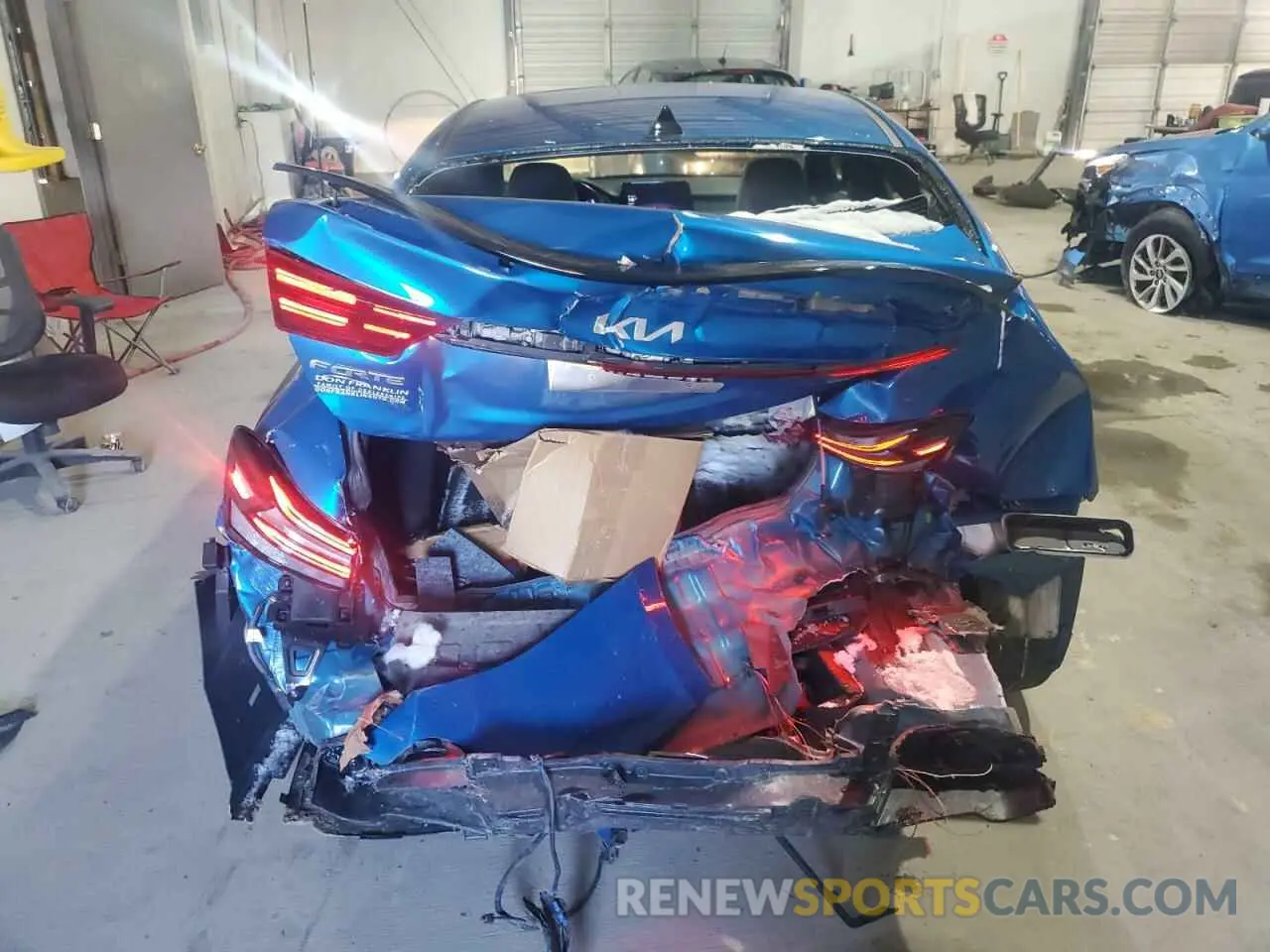 6 Photograph of a damaged car 3KPF54AD6NE505222 KIA FORTE 2022