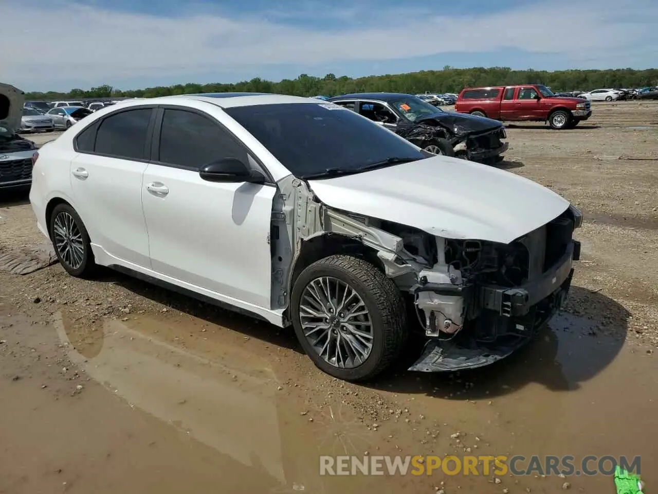 4 Photograph of a damaged car 3KPF54AD7NE426724 KIA FORTE 2022