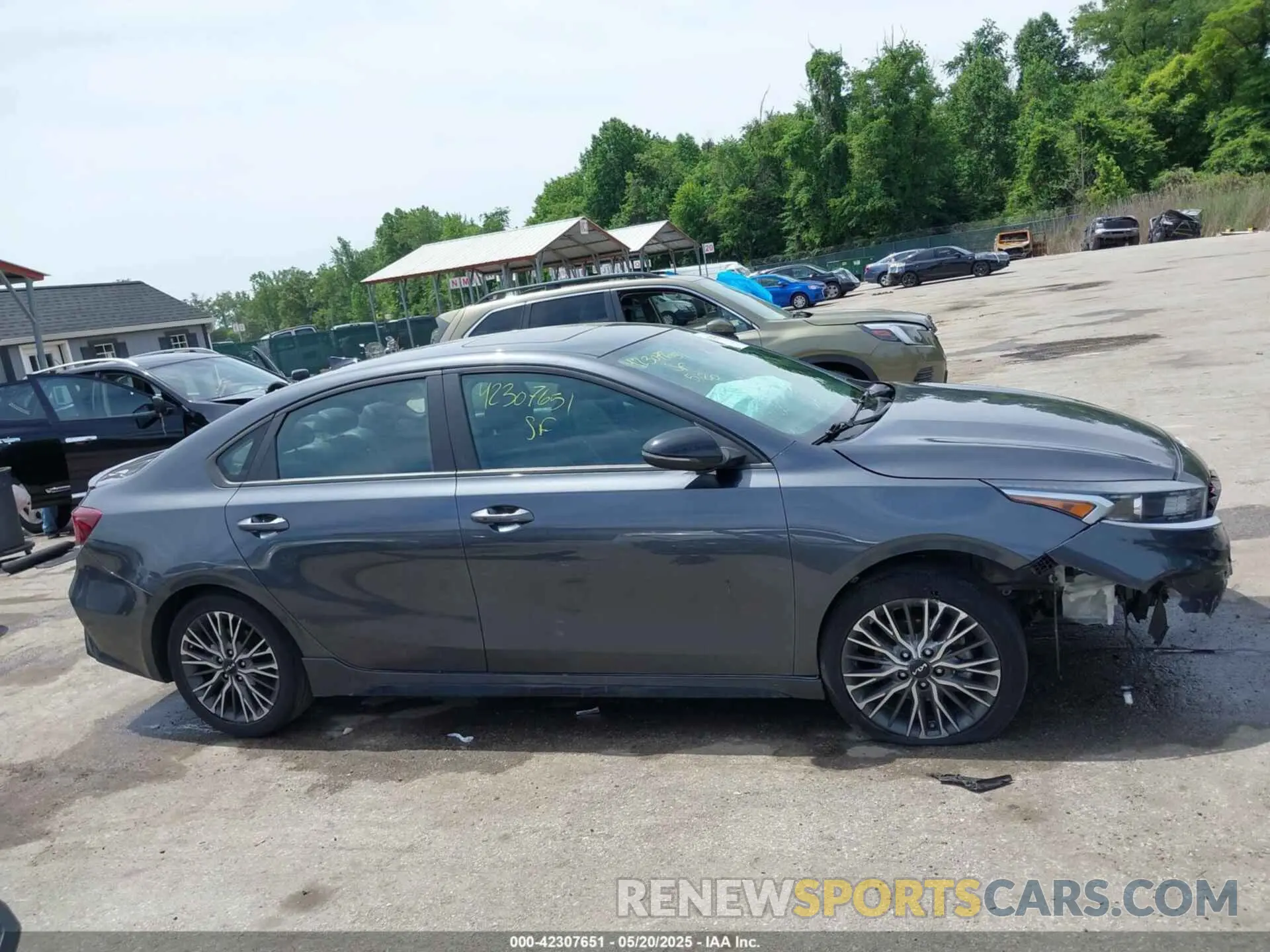 14 Photograph of a damaged car 3KPF54AD7NE454720 KIA FORTE 2022