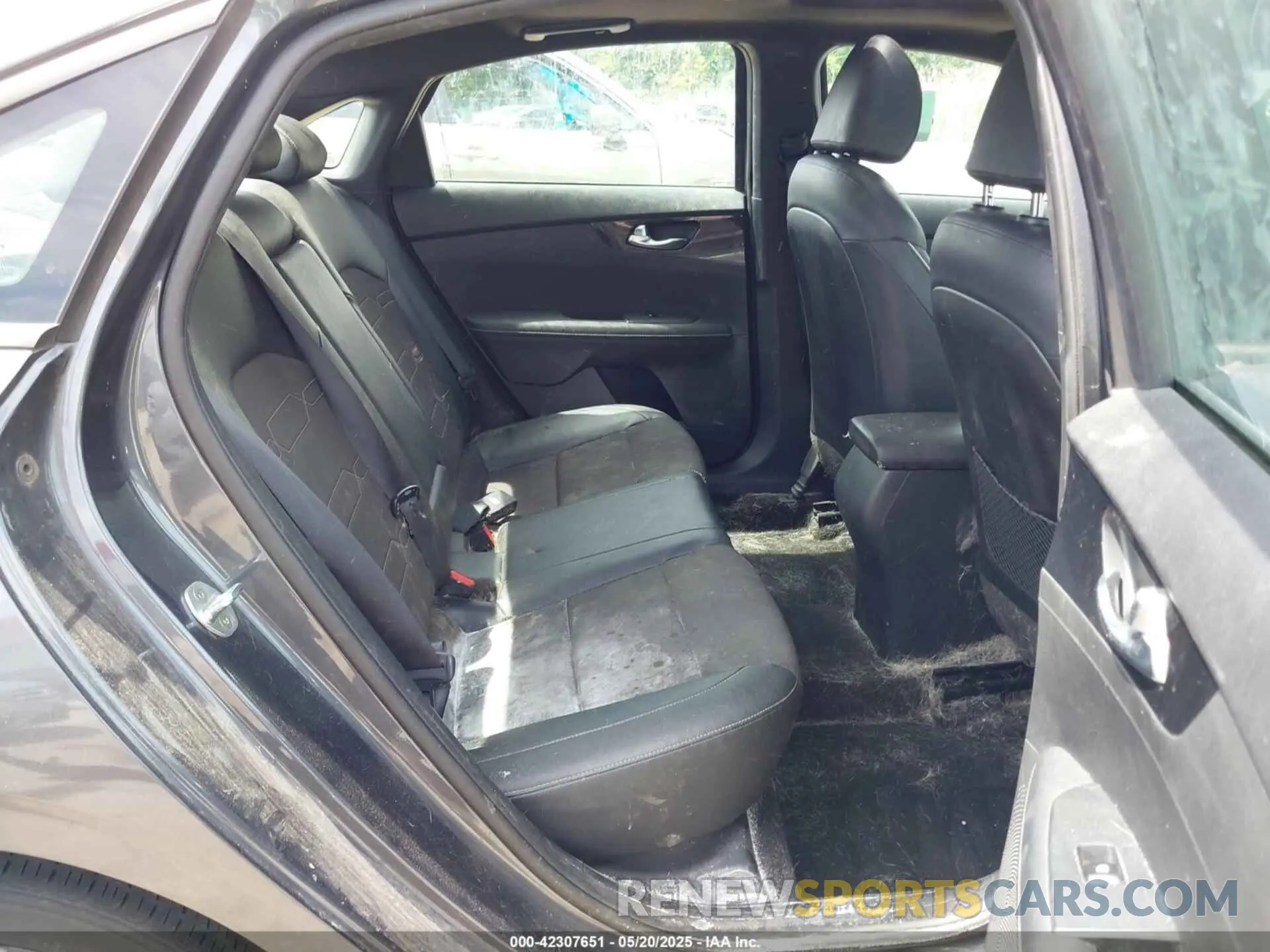 8 Photograph of a damaged car 3KPF54AD7NE454720 KIA FORTE 2022
