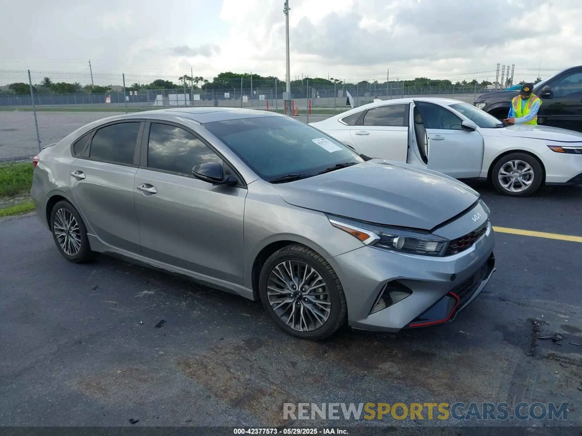 1 Photograph of a damaged car 3KPF54AD8NE487693 KIA FORTE 2022