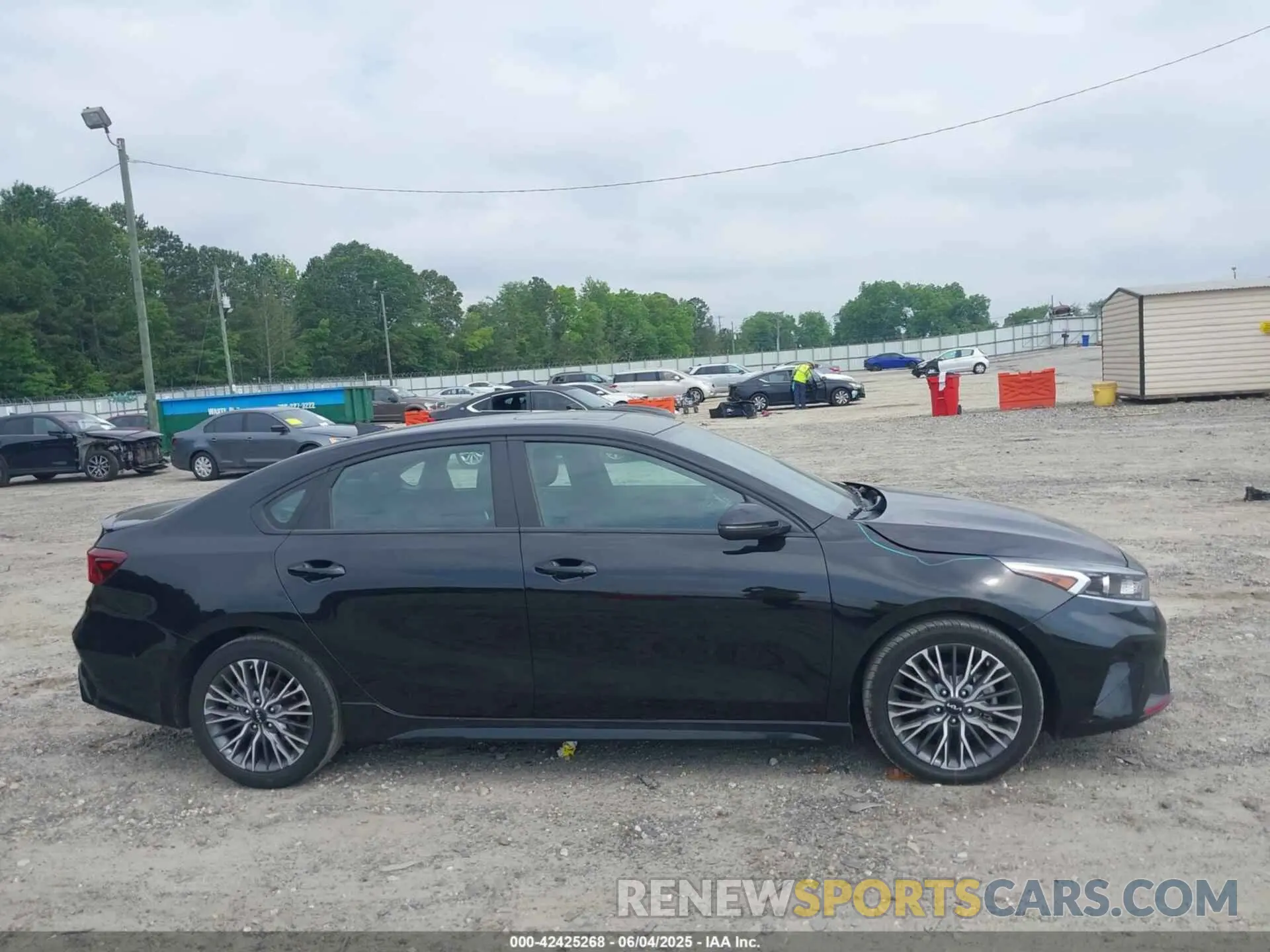 13 Photograph of a damaged car 3KPF54AD9NE458980 KIA FORTE 2022