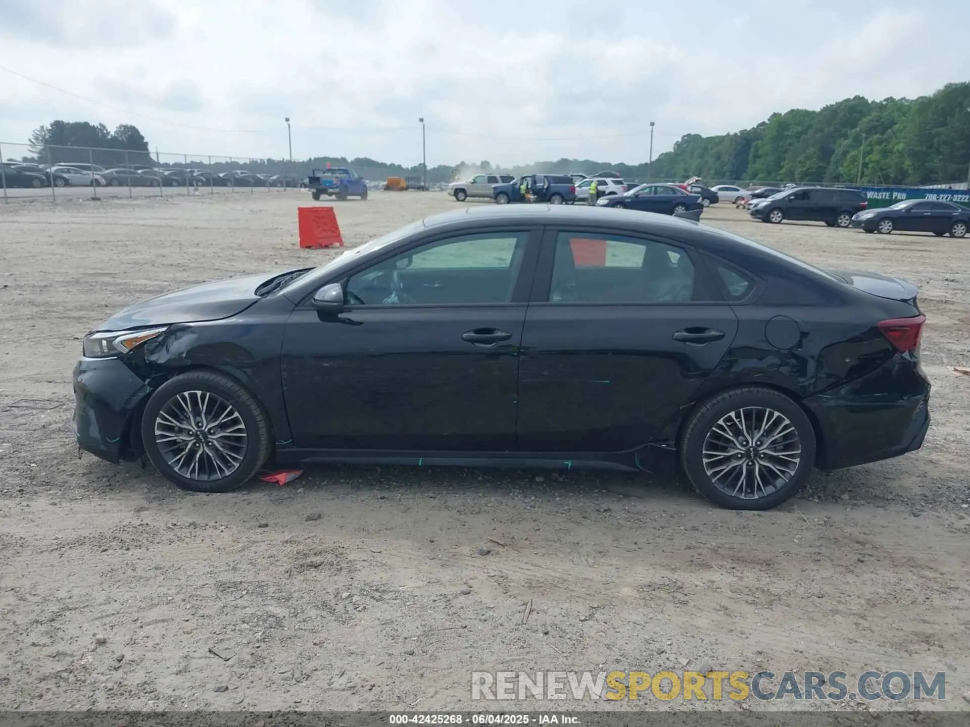 14 Photograph of a damaged car 3KPF54AD9NE458980 KIA FORTE 2022