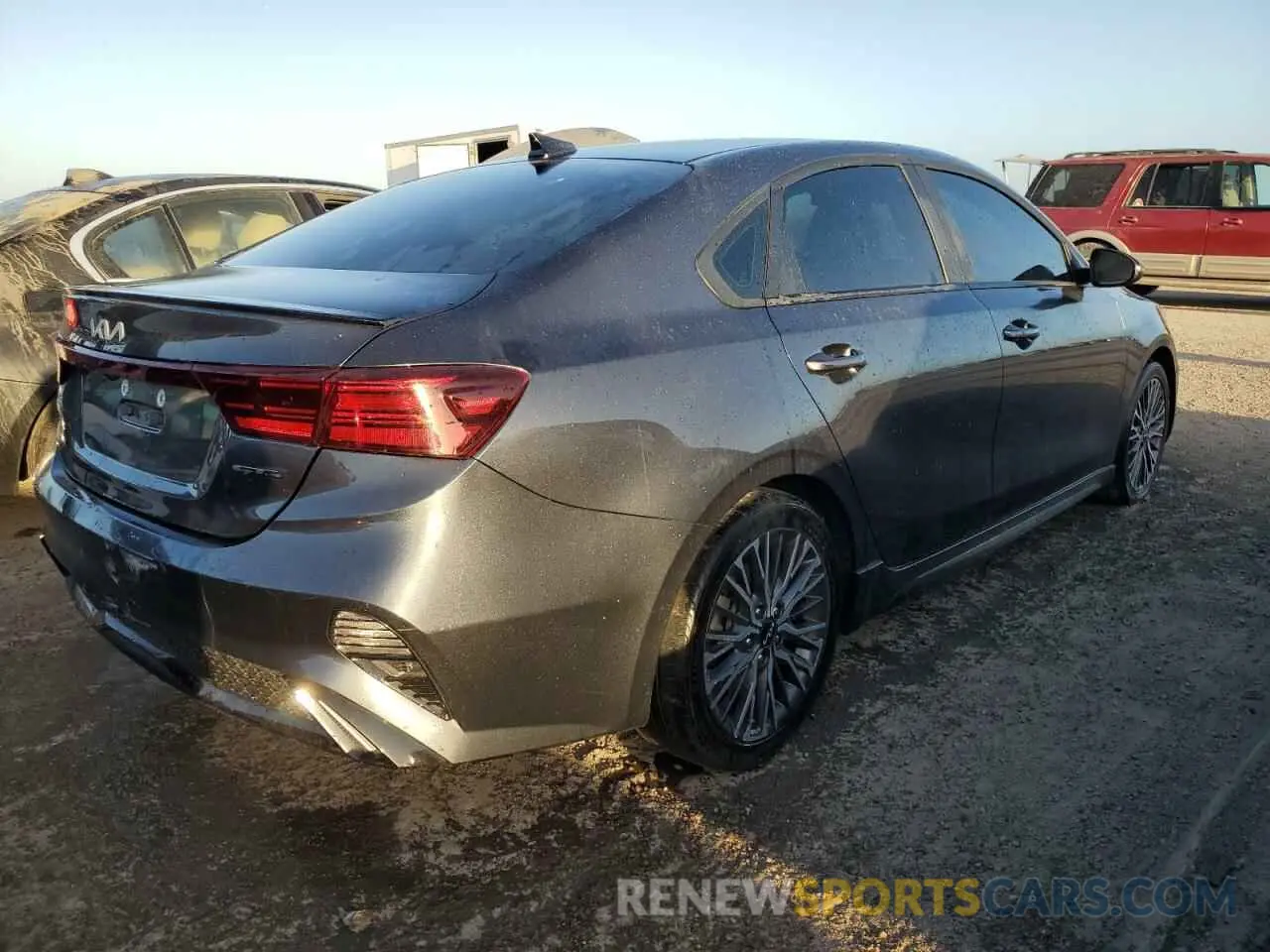 3 Photograph of a damaged car 3KPF54AD9NE492885 KIA FORTE 2022
