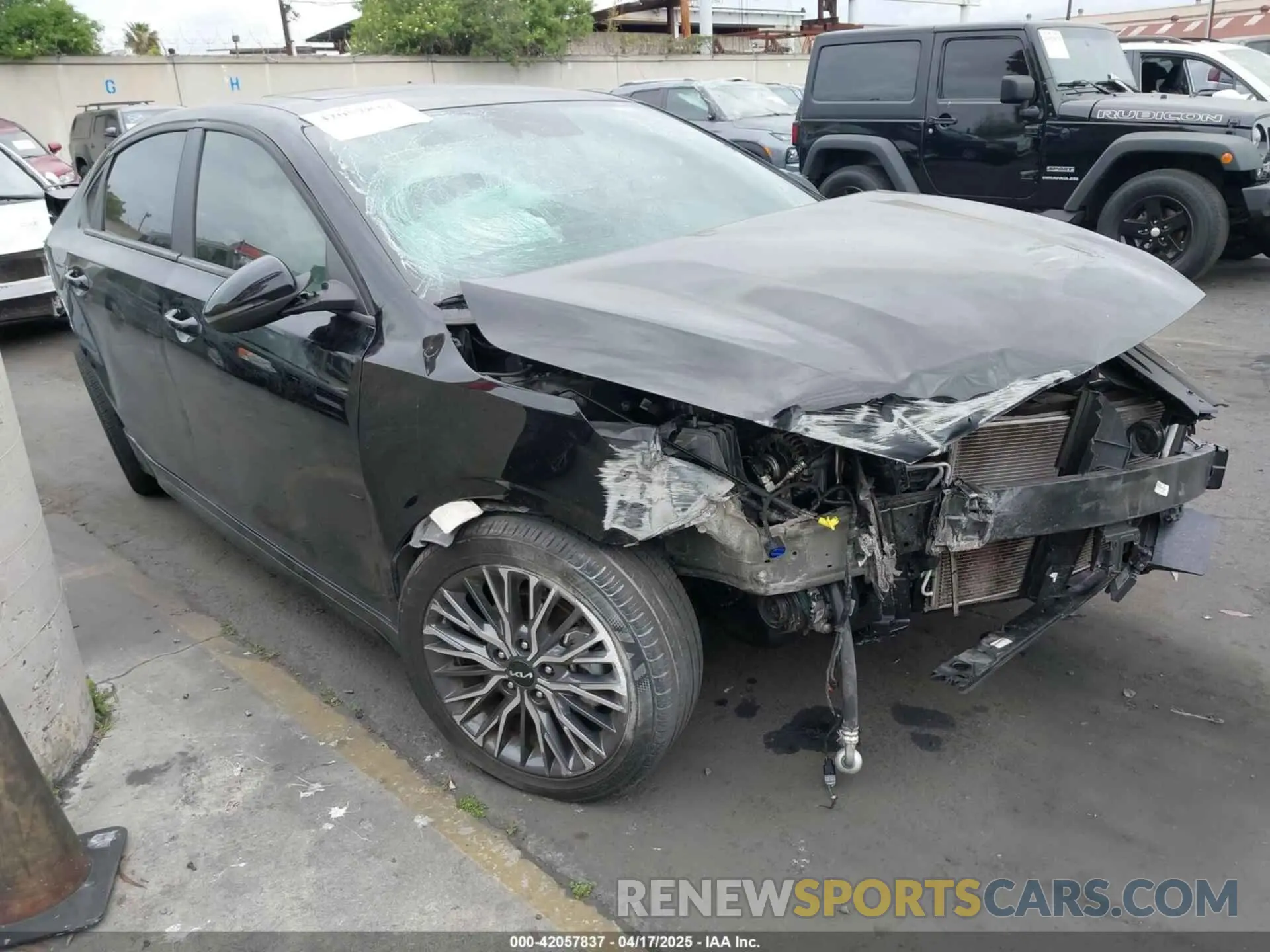 1 Photograph of a damaged car 3KPF54AD9NE498735 KIA FORTE 2022
