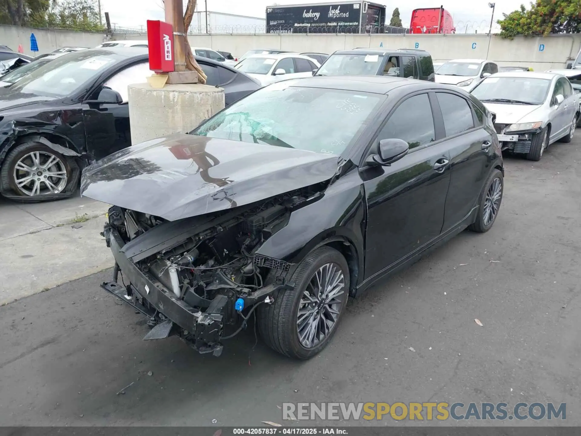 2 Photograph of a damaged car 3KPF54AD9NE498735 KIA FORTE 2022