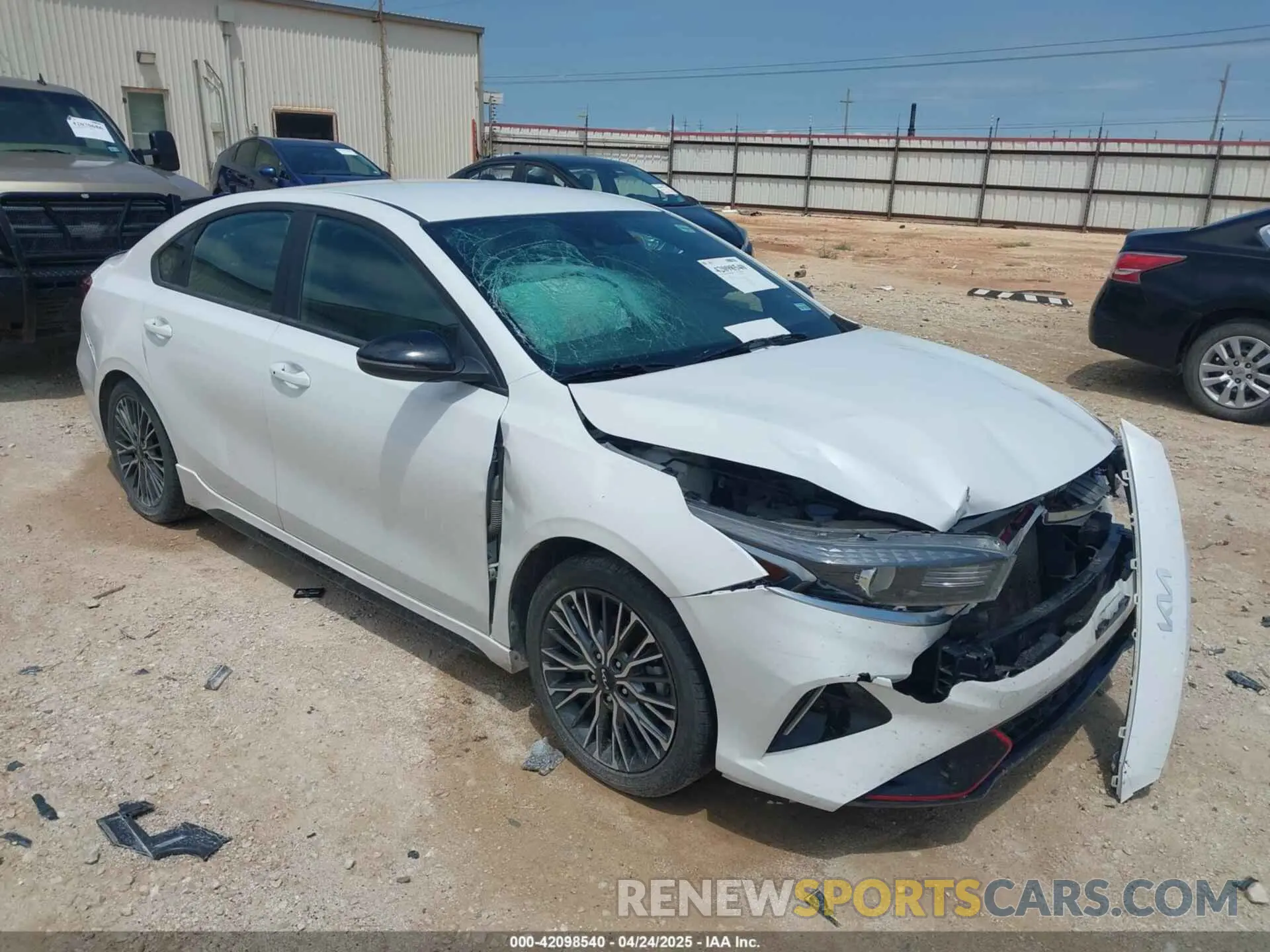 1 Photograph of a damaged car 3KPF54ADXNE430556 KIA FORTE 2022