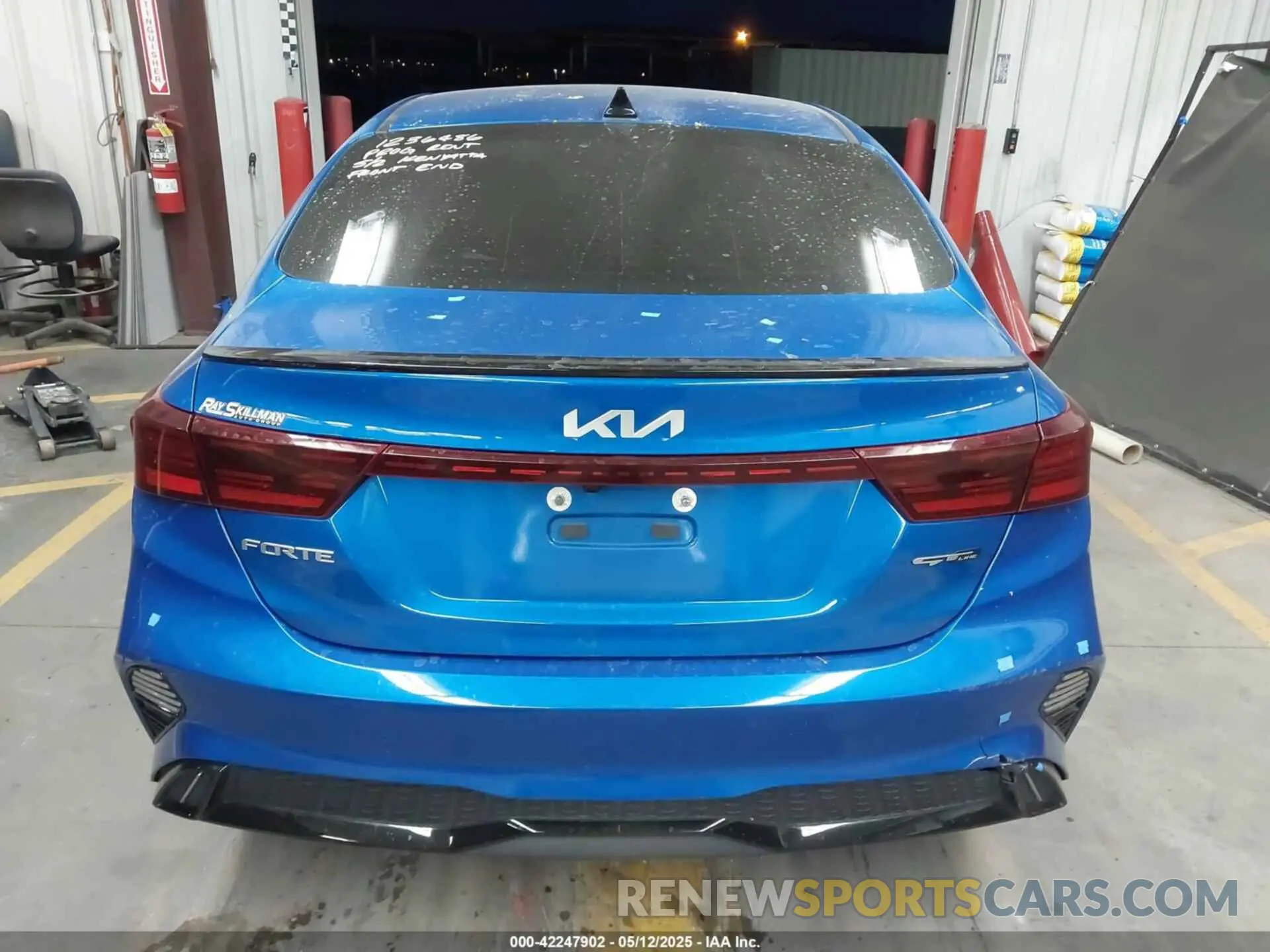 15 Photograph of a damaged car 3KPF54ADXNE441007 KIA FORTE 2022