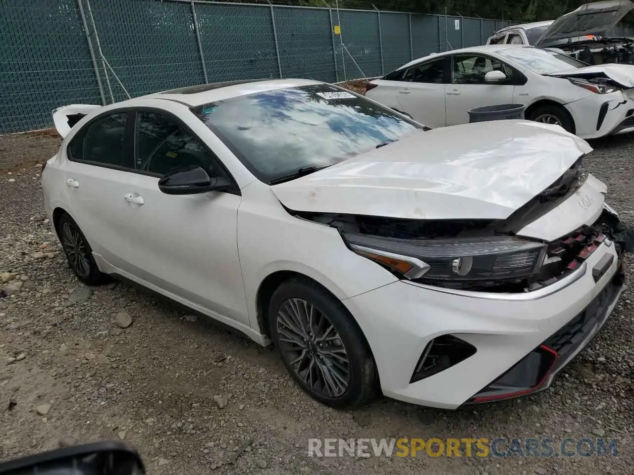 4 Photograph of a damaged car 3KPF54ADXNE471432 KIA FORTE 2022