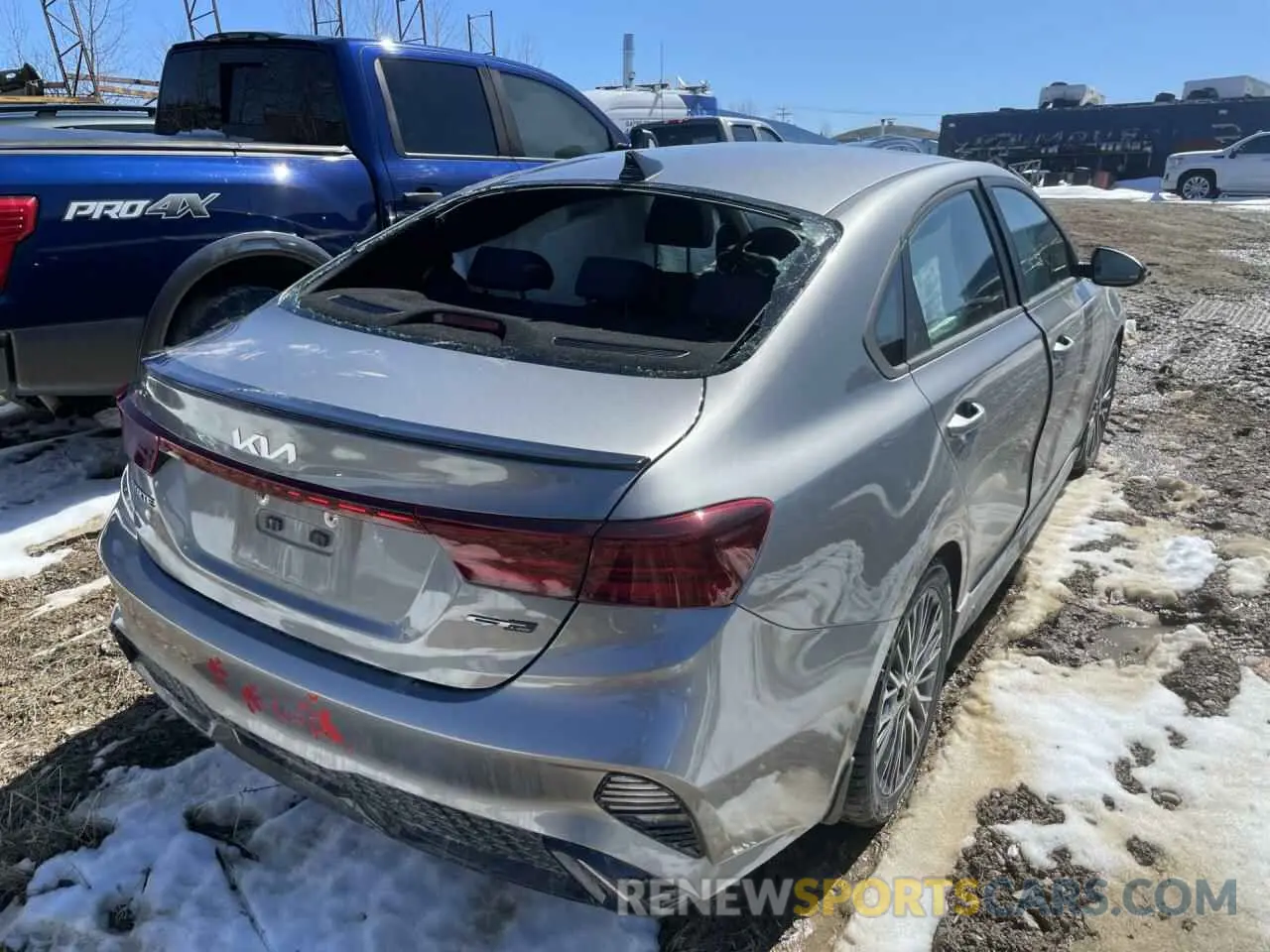 3 Photograph of a damaged car 3KPF54ADXNE502680 KIA FORTE 2022