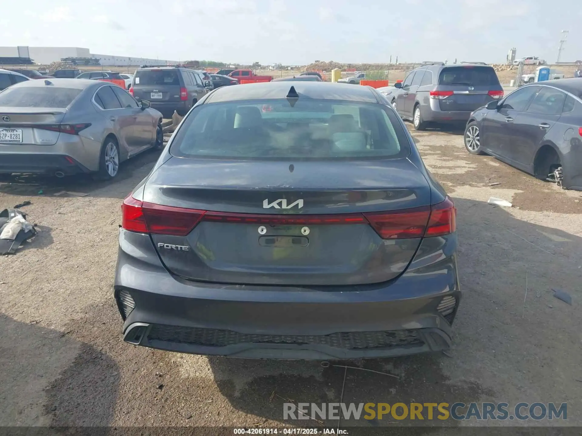 17 Photograph of a damaged car 3KPF24AD0PE508306 KIA FORTE 2023