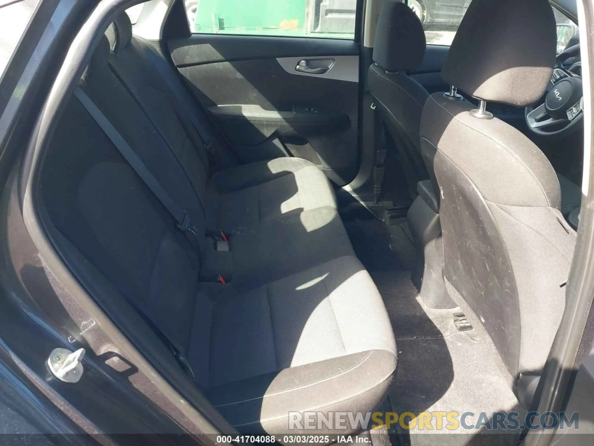8 Photograph of a damaged car 3KPF24AD0PE525316 KIA FORTE 2023
