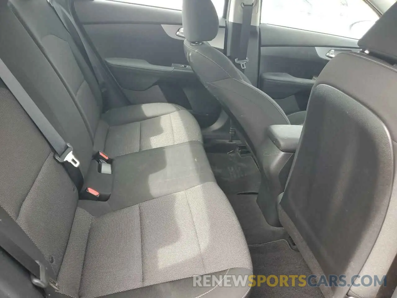 10 Photograph of a damaged car 3KPF24AD0PE533349 KIA FORTE 2023