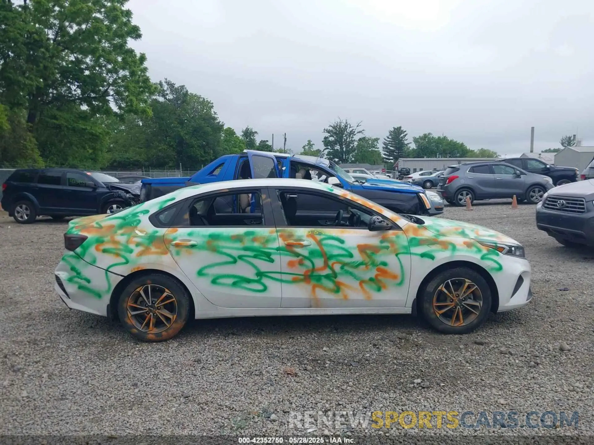 13 Photograph of a damaged car 3KPF24AD0PE552371 KIA FORTE 2023