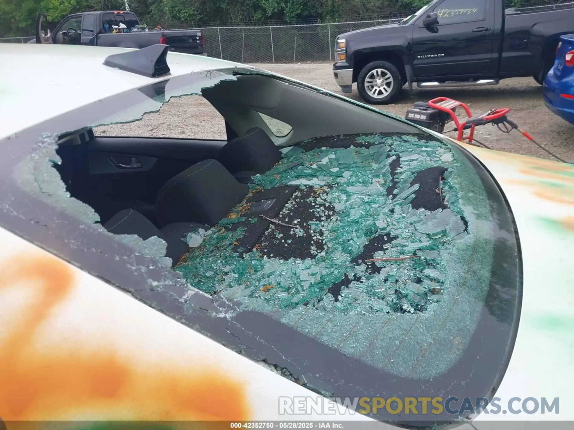 18 Photograph of a damaged car 3KPF24AD0PE552371 KIA FORTE 2023