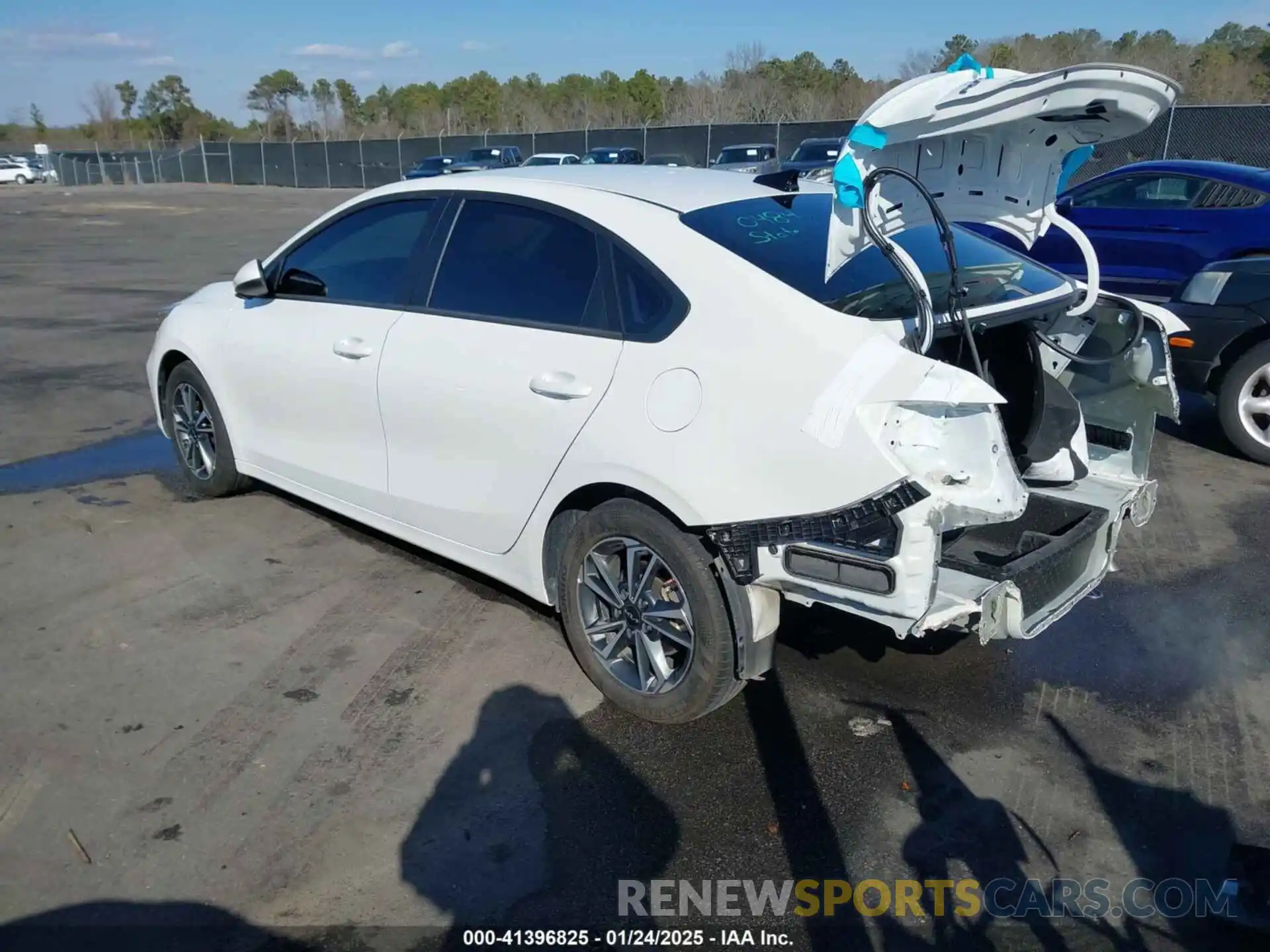 3 Photograph of a damaged car 3KPF24AD0PE573415 KIA FORTE 2023