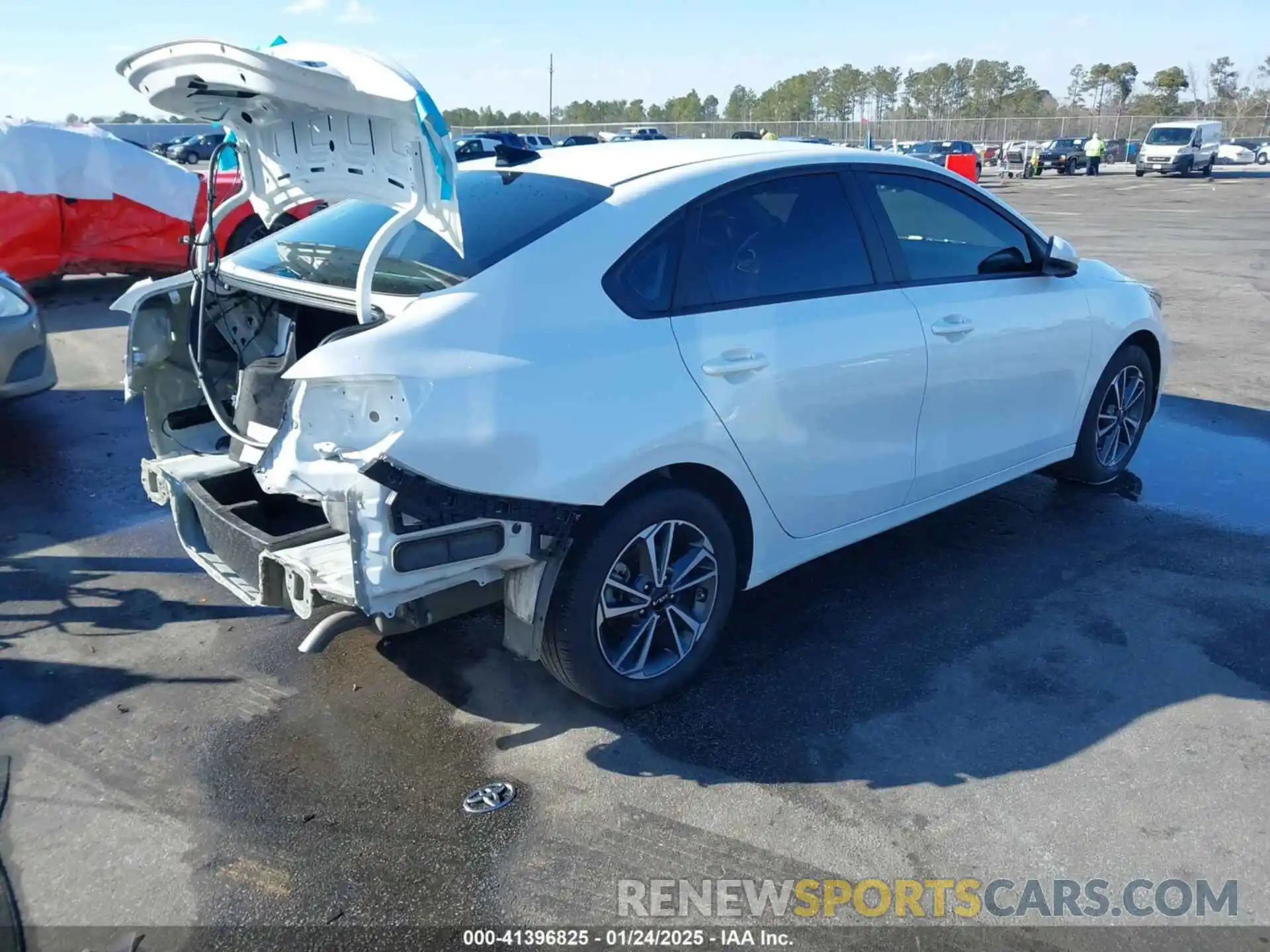 4 Photograph of a damaged car 3KPF24AD0PE573415 KIA FORTE 2023