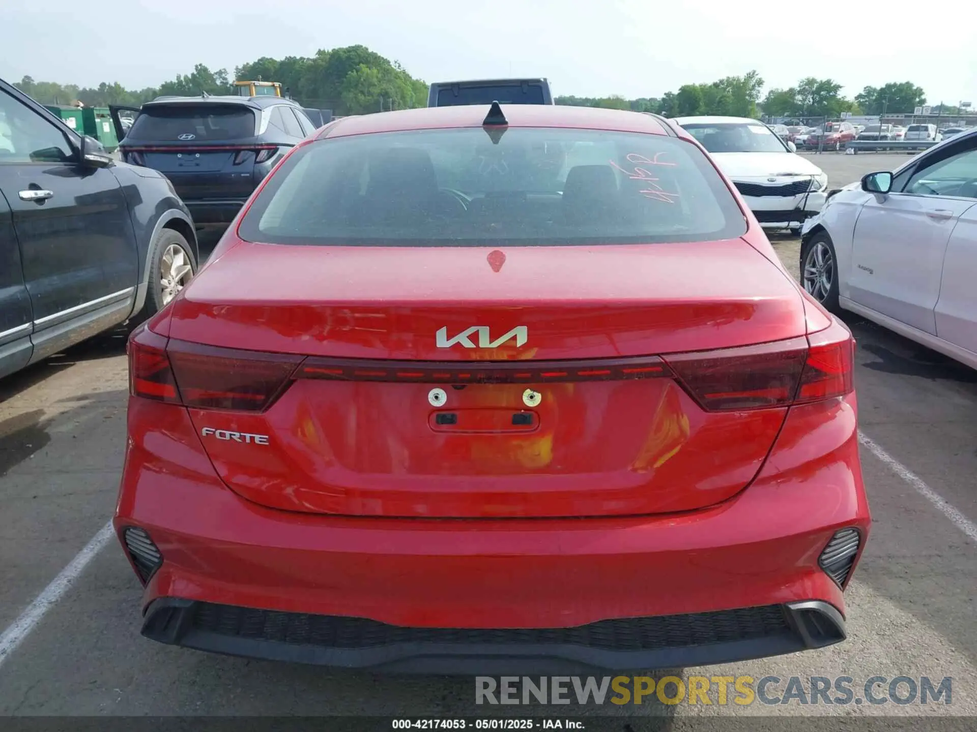 16 Photograph of a damaged car 3KPF24AD0PE640546 KIA FORTE 2023