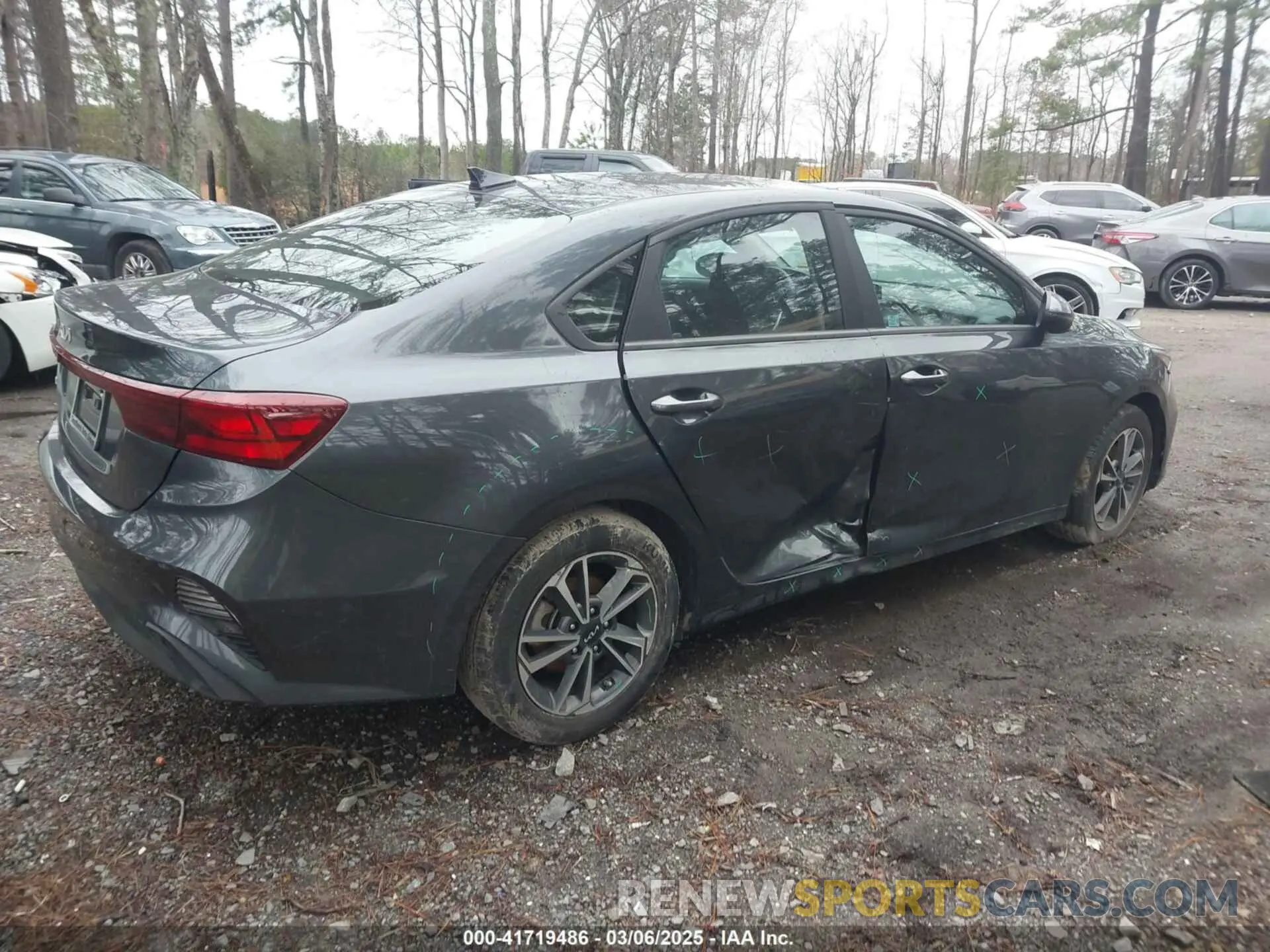 4 Photograph of a damaged car 3KPF24AD0PE642314 KIA FORTE 2023