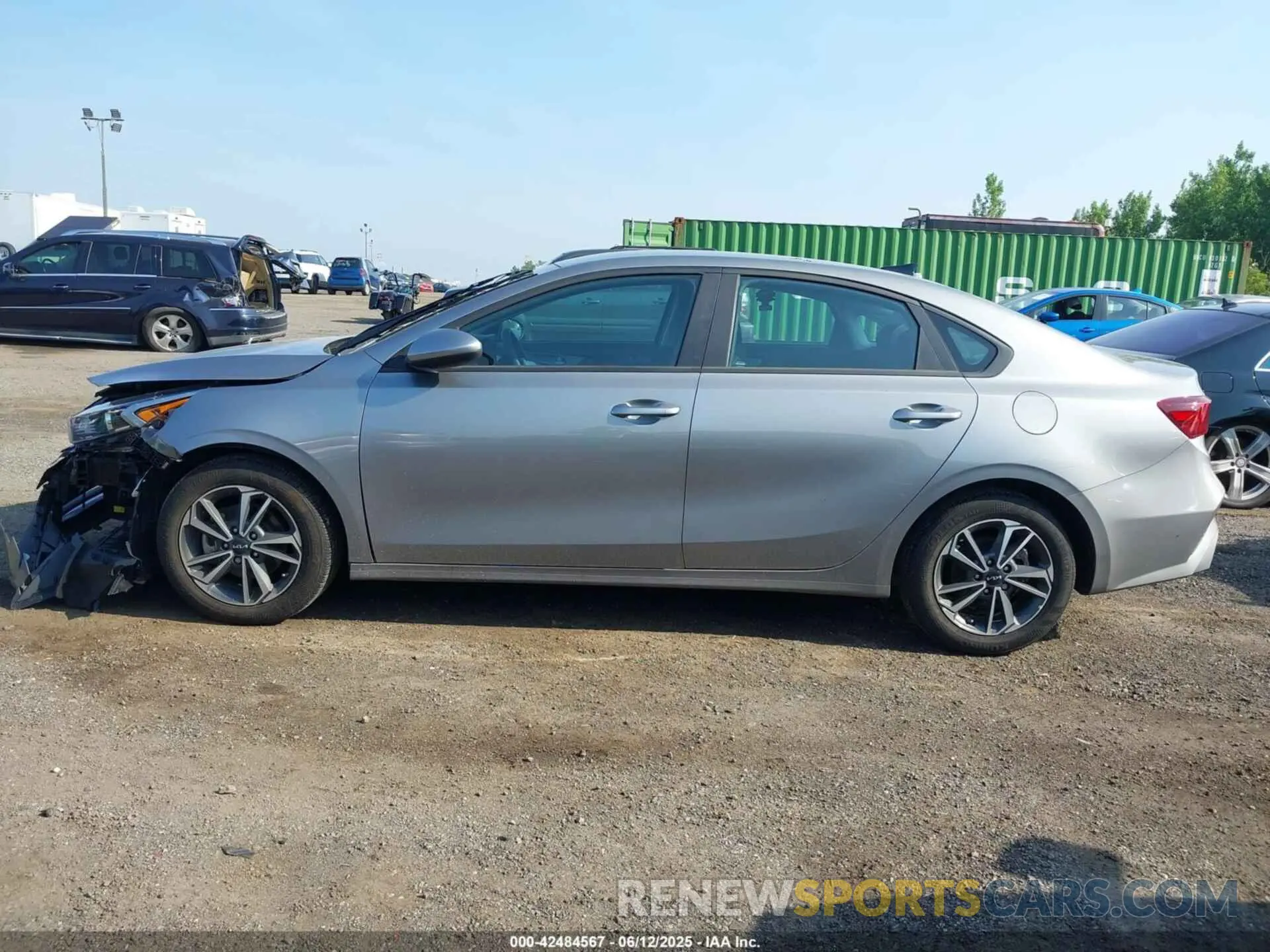 14 Photograph of a damaged car 3KPF24AD0PE664717 KIA FORTE 2023
