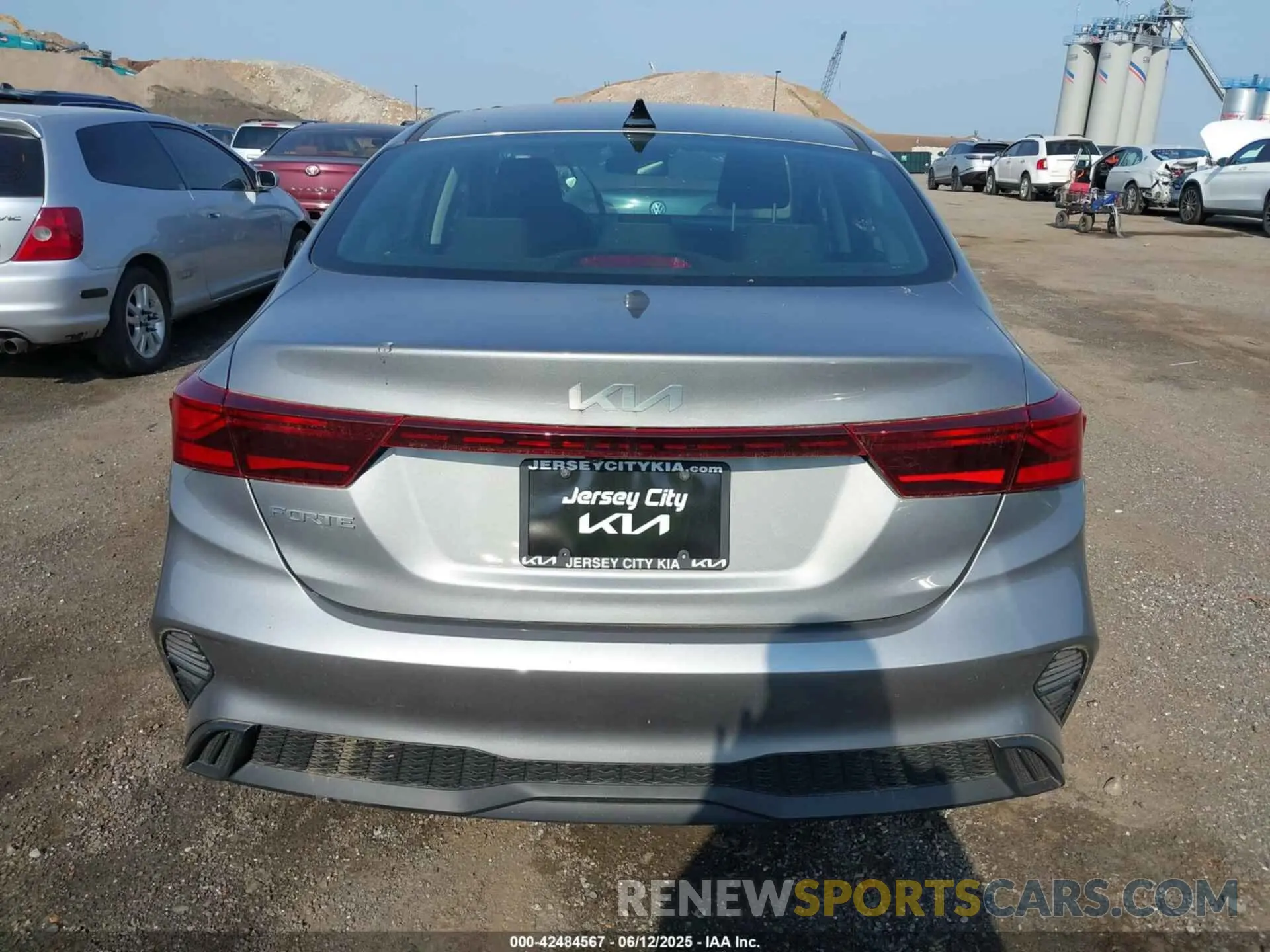 16 Photograph of a damaged car 3KPF24AD0PE664717 KIA FORTE 2023