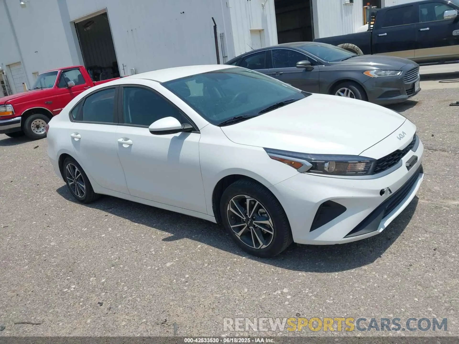 13 Photograph of a damaged car 3KPF24AD0PE675037 KIA FORTE 2023